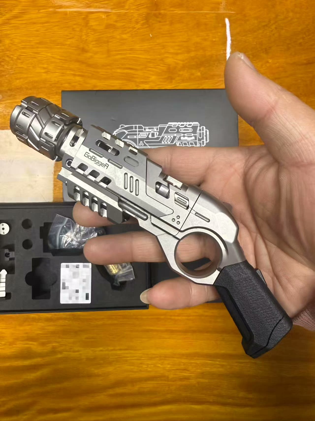 Punnk Titanium