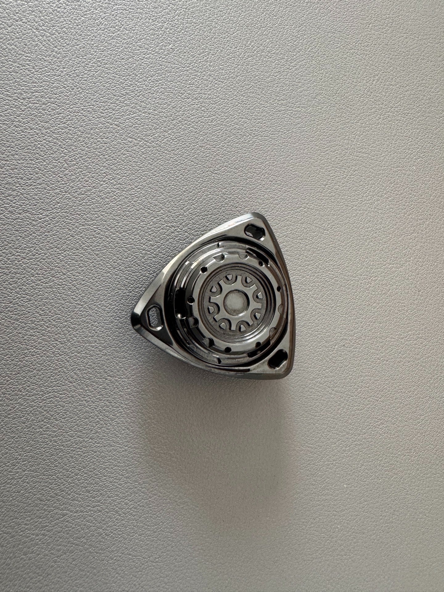 ROAR Spinner Black Zirconium