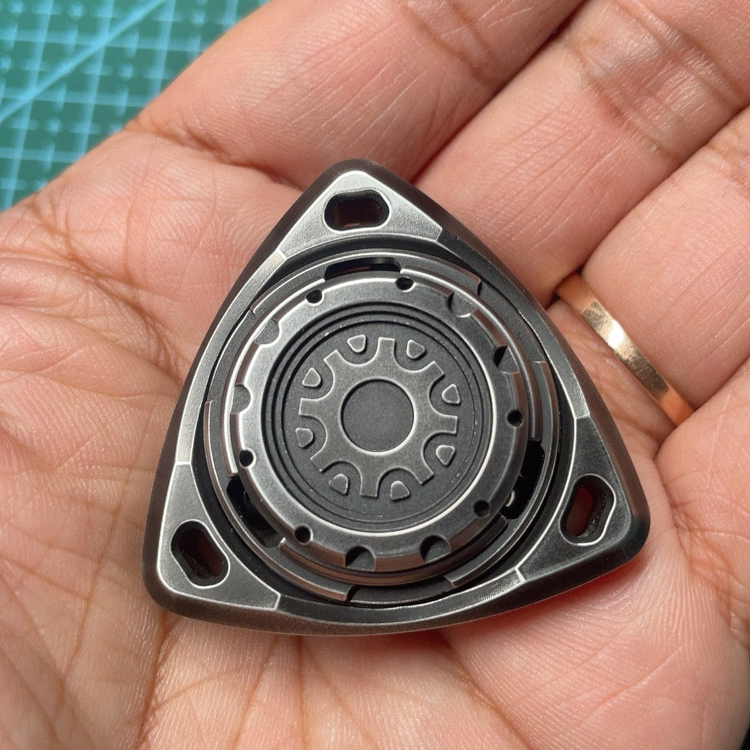 ROAR Spinner SS + Brass