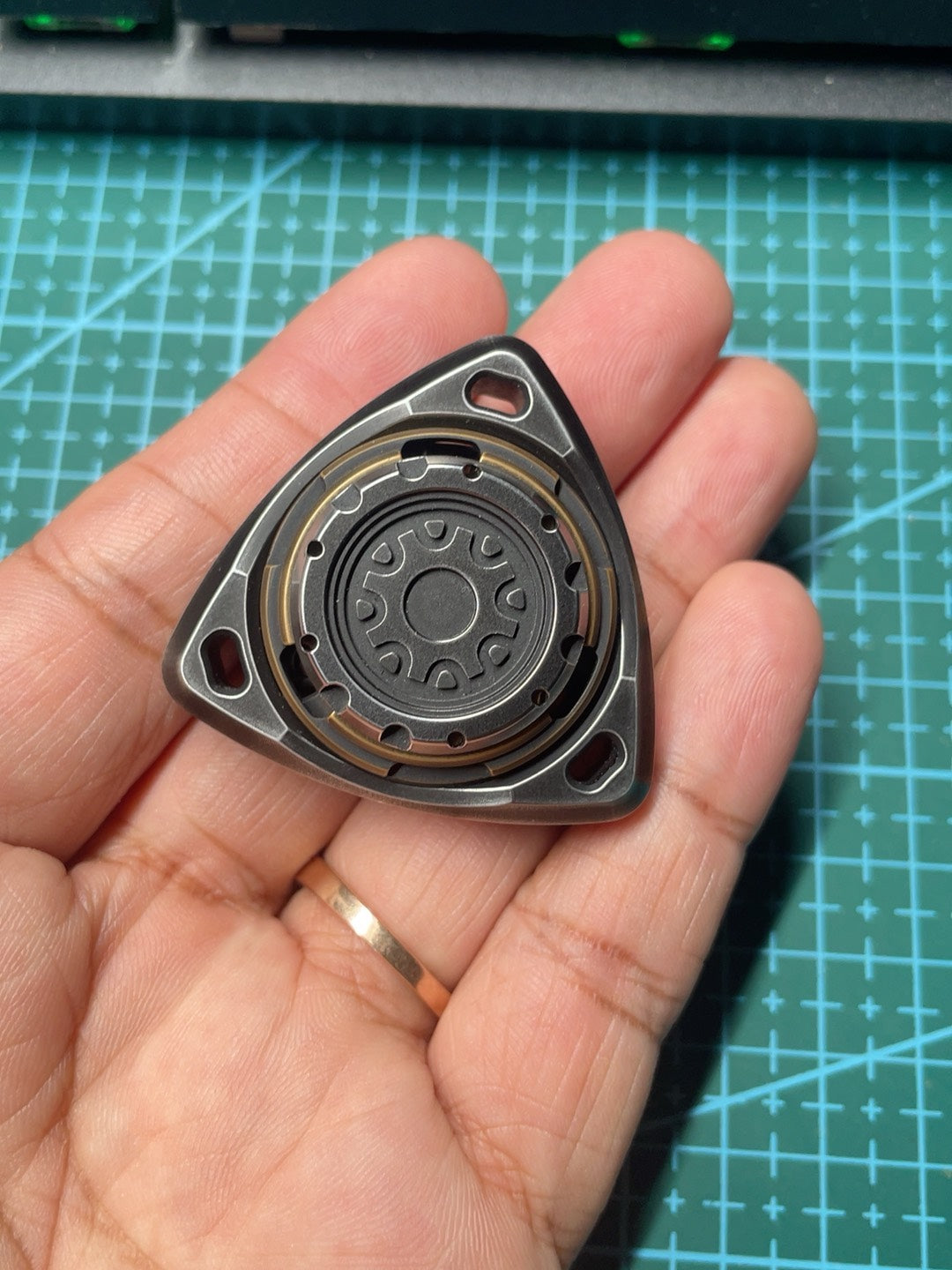 ROAR Spinner SS + Brass