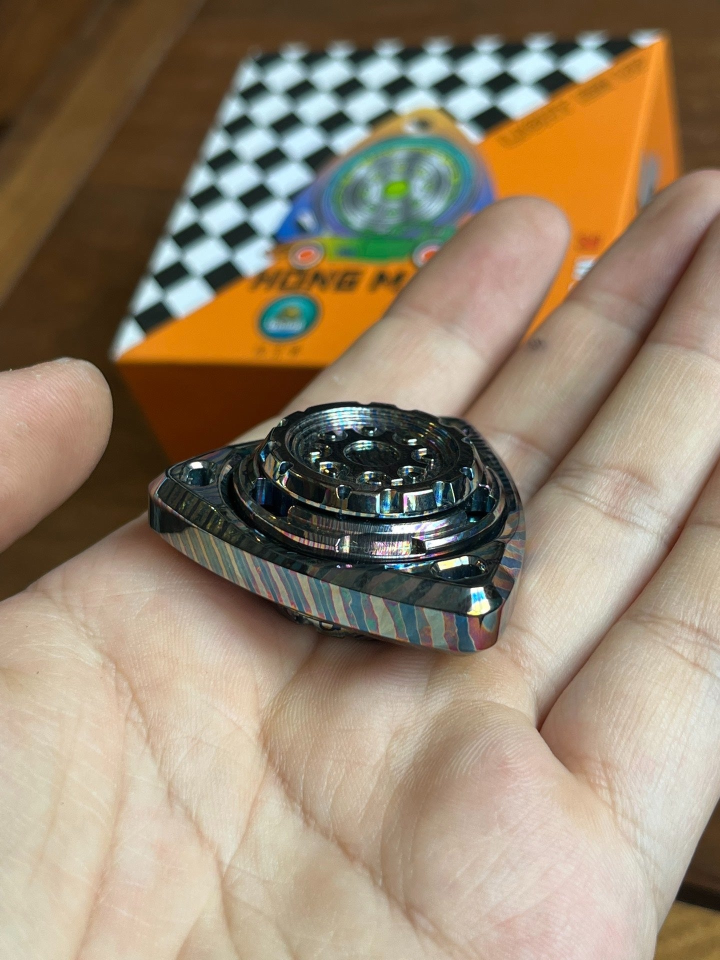 ROAR Spinner Zircuti