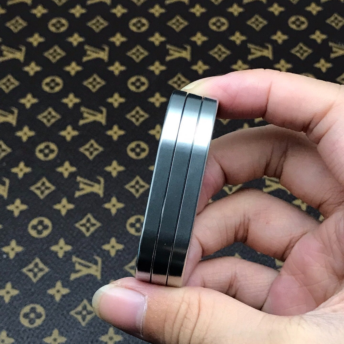 Rhythm Slider Stainless Steel