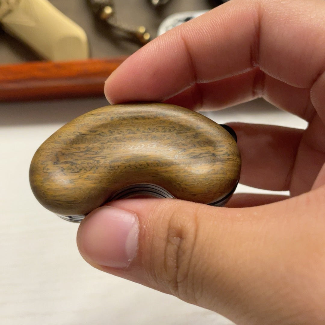 Sonic Cashew Green sandalwood