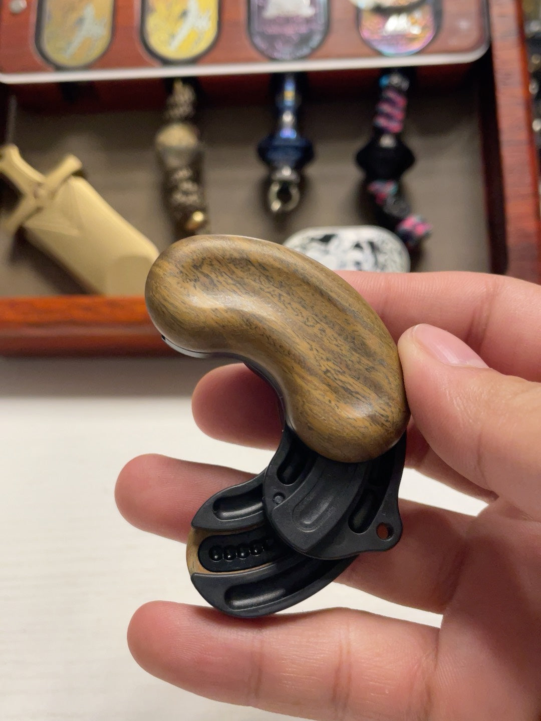 Sonic Cashew Green sandalwood