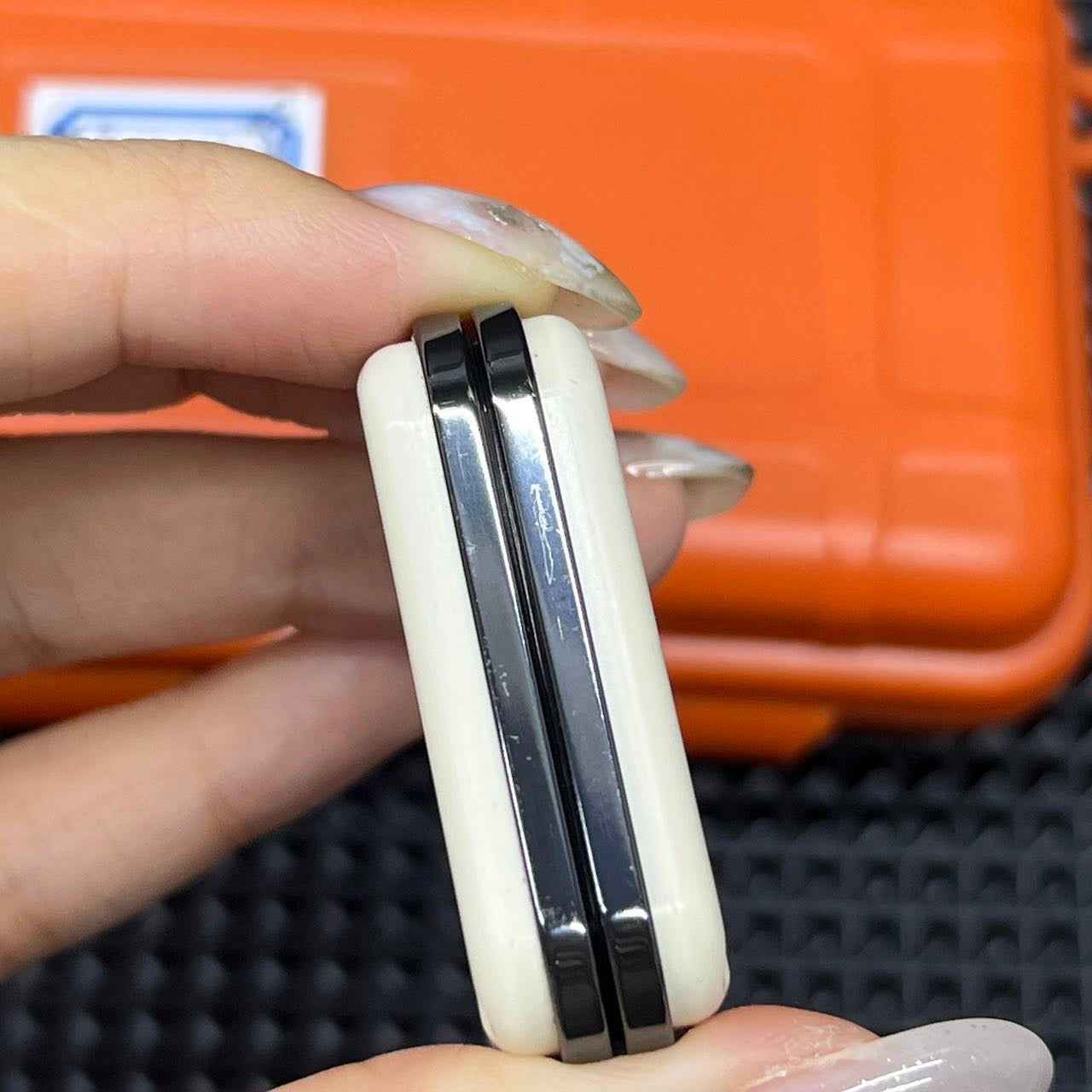 Travel peek + Zirconium