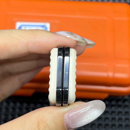 Travel peek + Zirconium