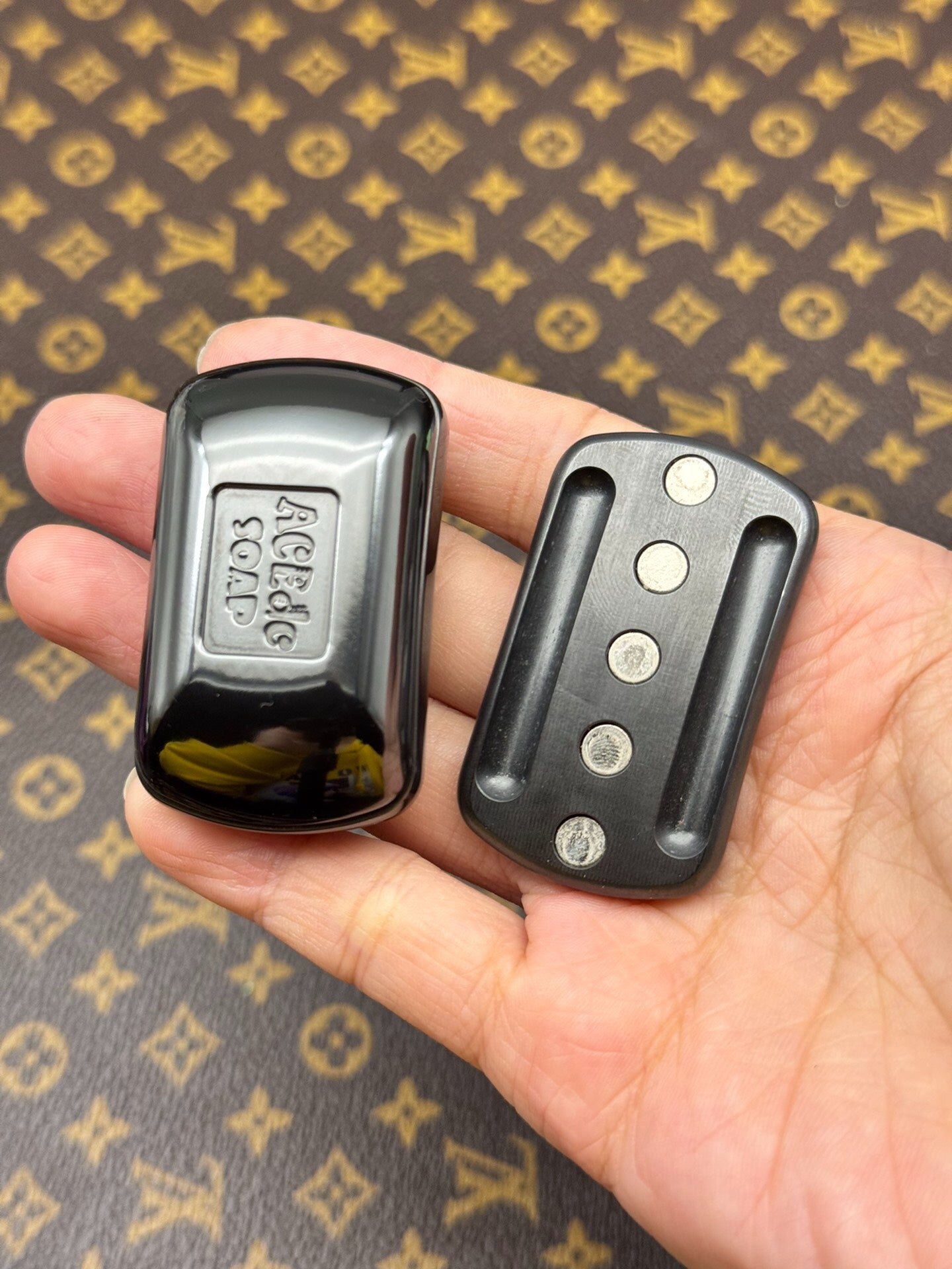 ZOZO Polished Zirconium