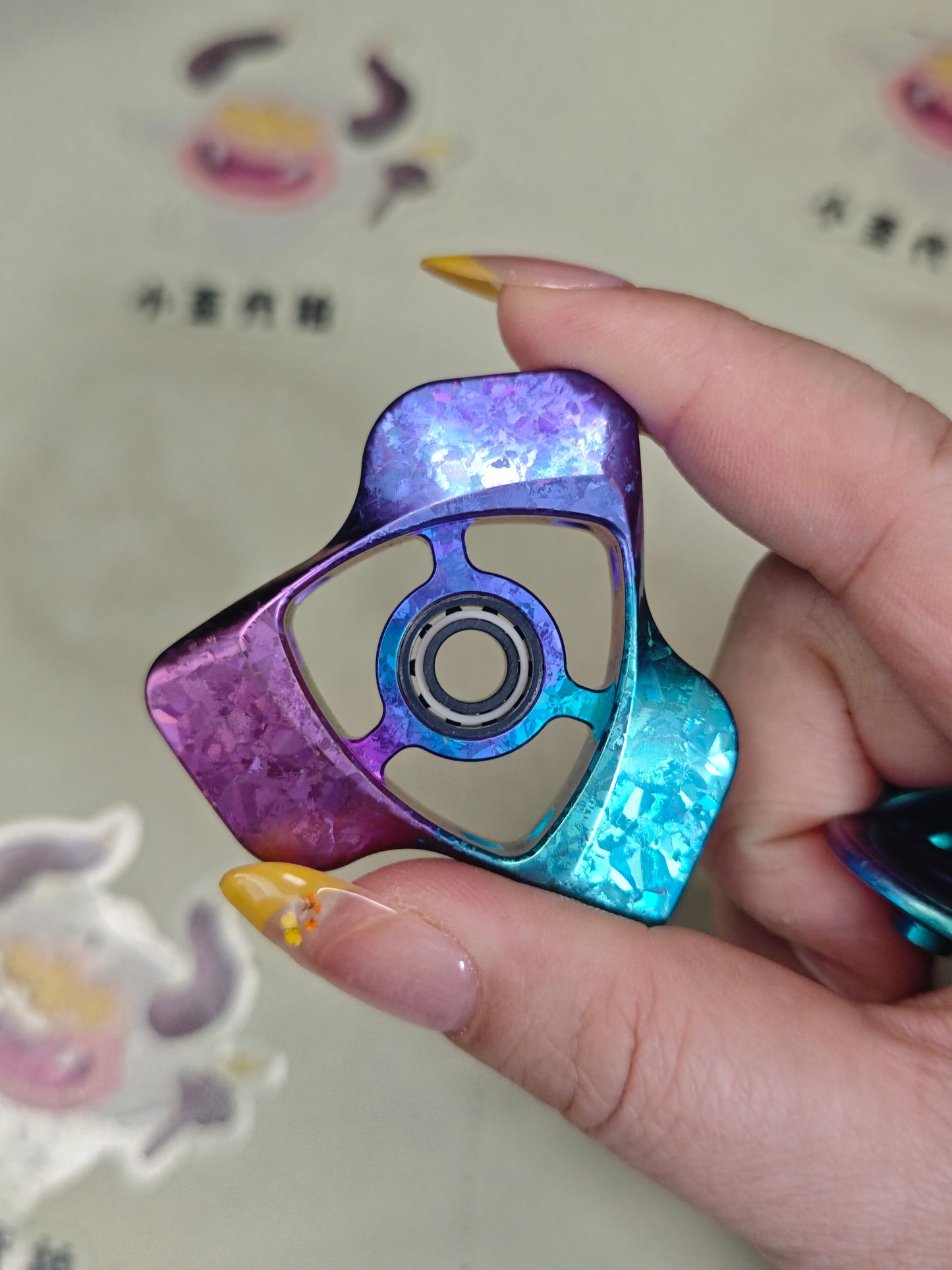 Phantom Dual Leaf Crystallized Titanium