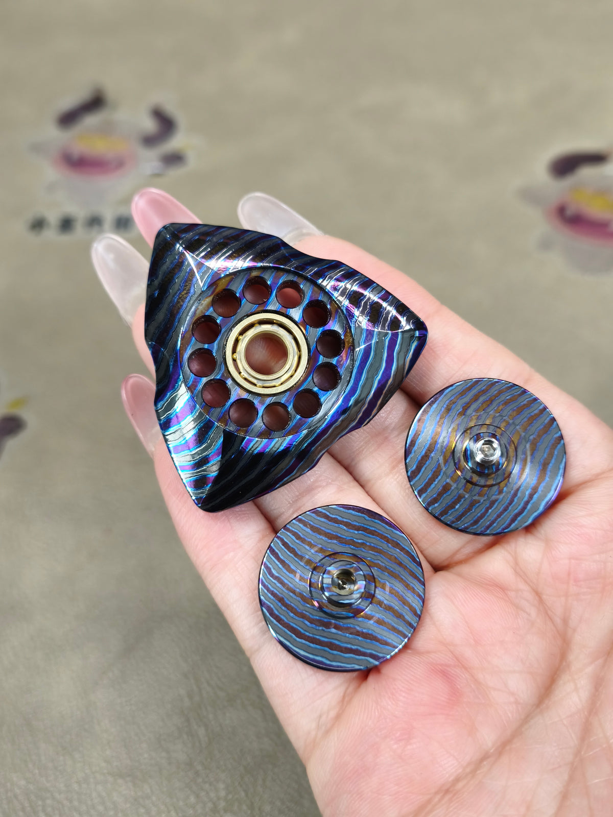 Hourglass S2 Zircuti