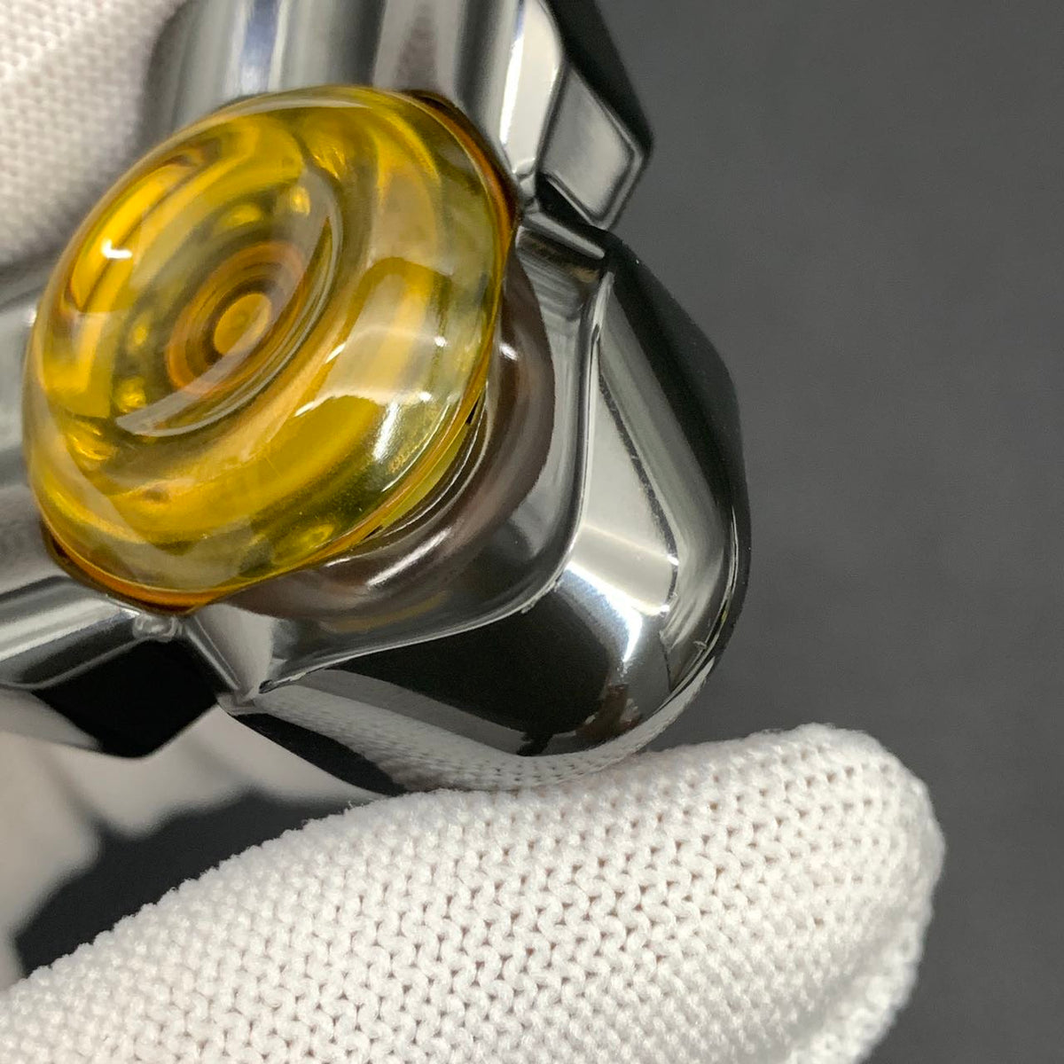 Feather Zirconium Engraved