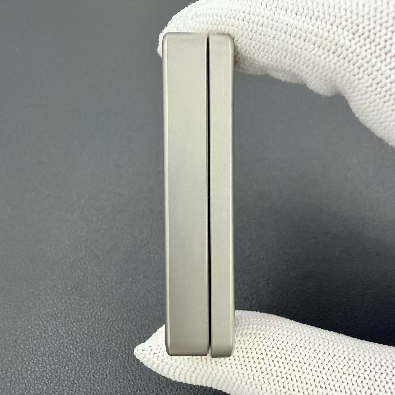 Chewing Gum 2.0 Titanium Limited Edition