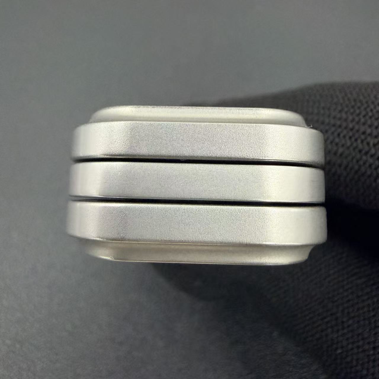 Magnet Feel Stainless Steel Stonewashed