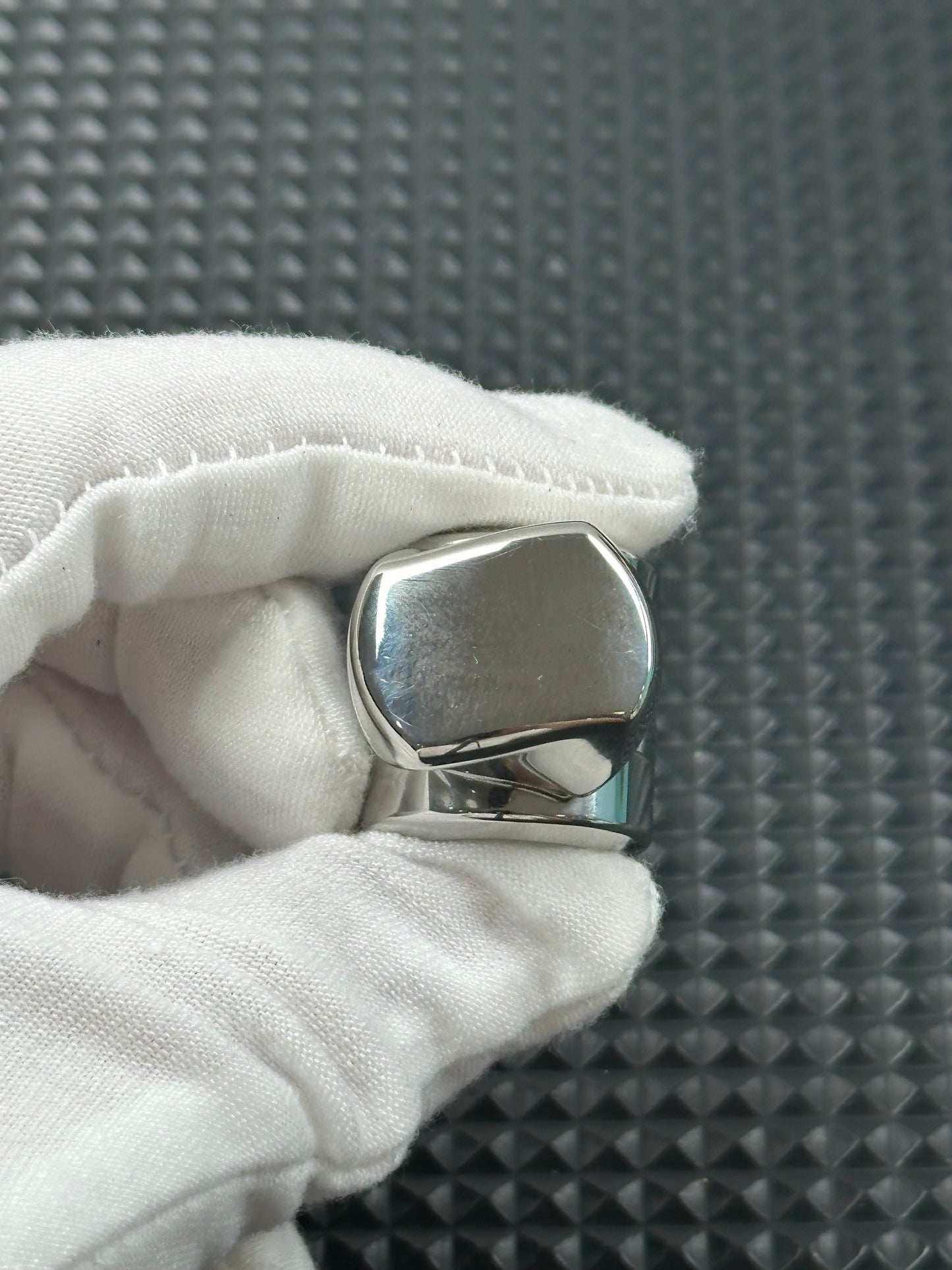 Zhen Stainless Steel