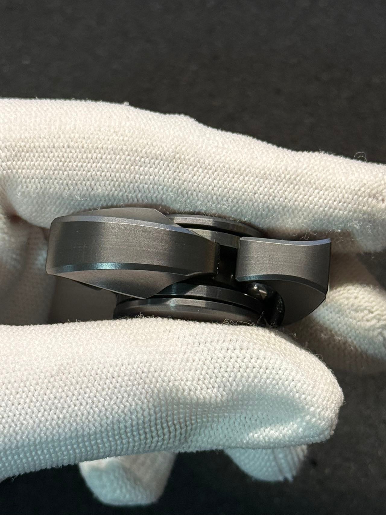 Ball Shark Zirconium
