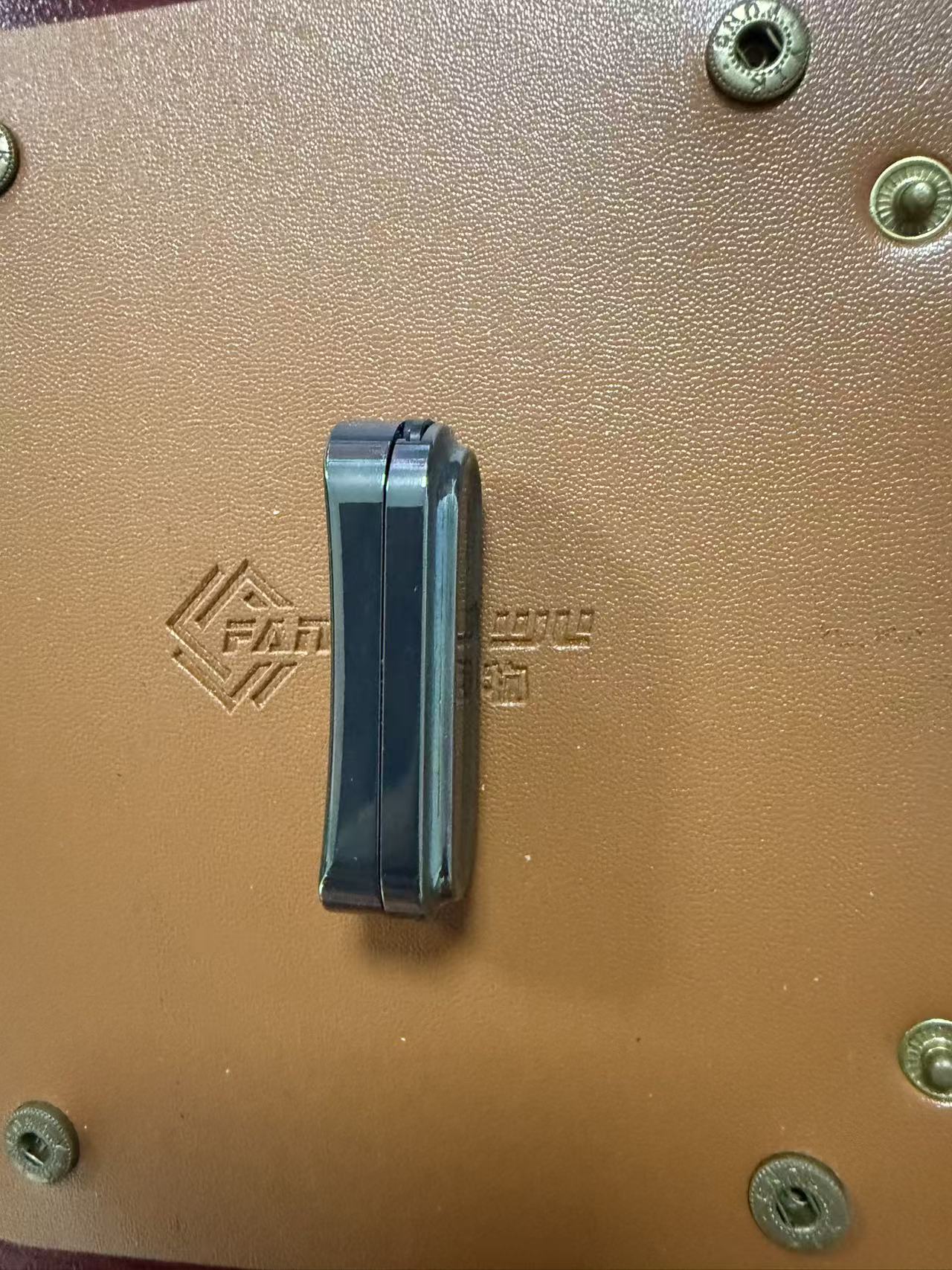 Slider Zirconium