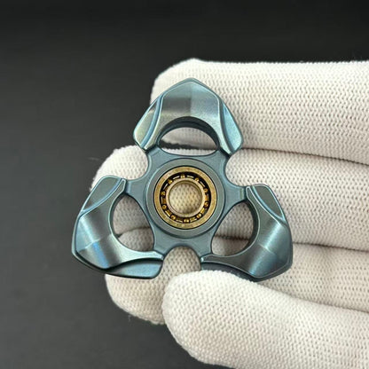 Toothless Mini Pearl White Zirconium