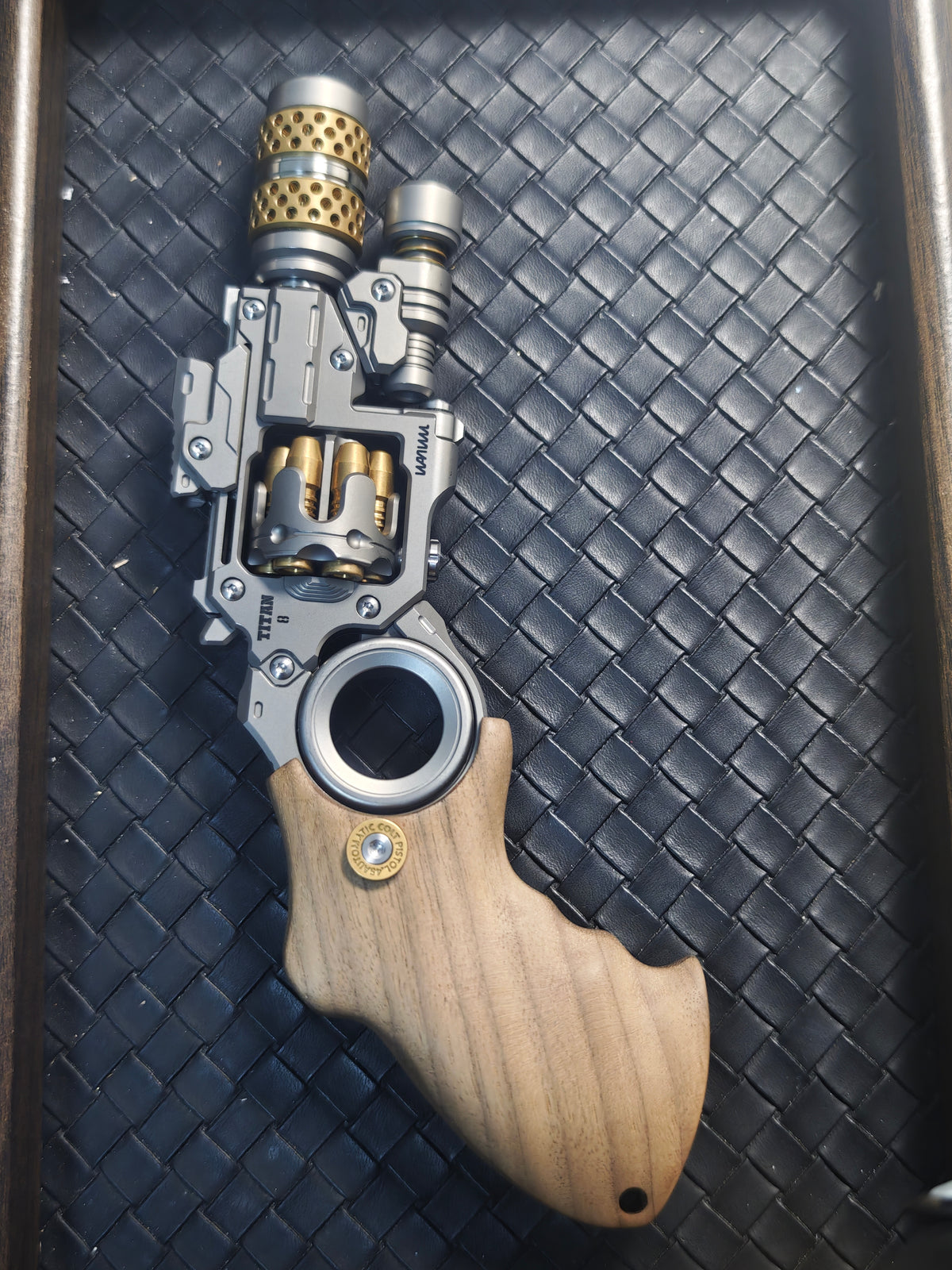 EDCELL Breaker Titanium