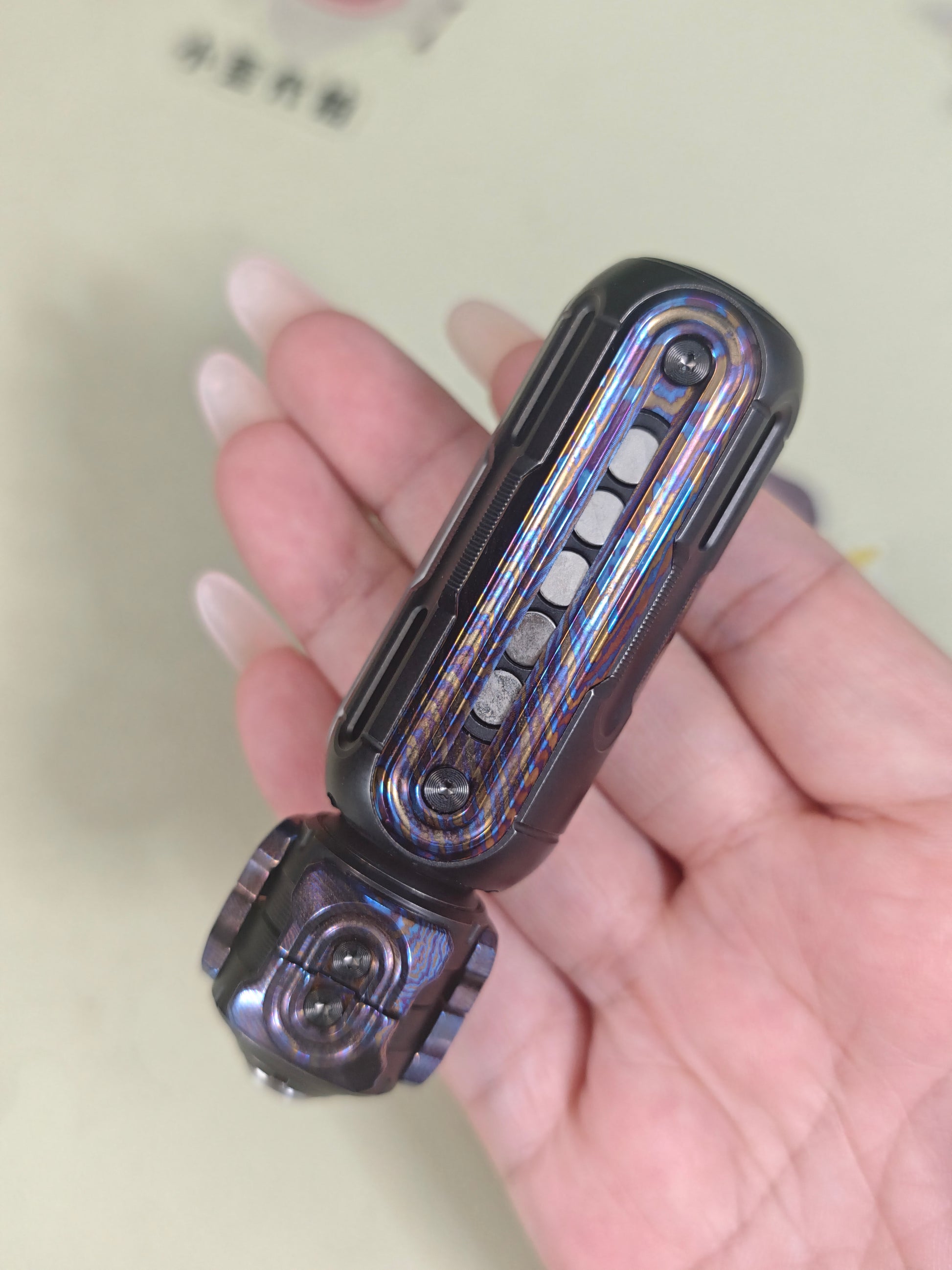 SHAKE Mokuti Titanium