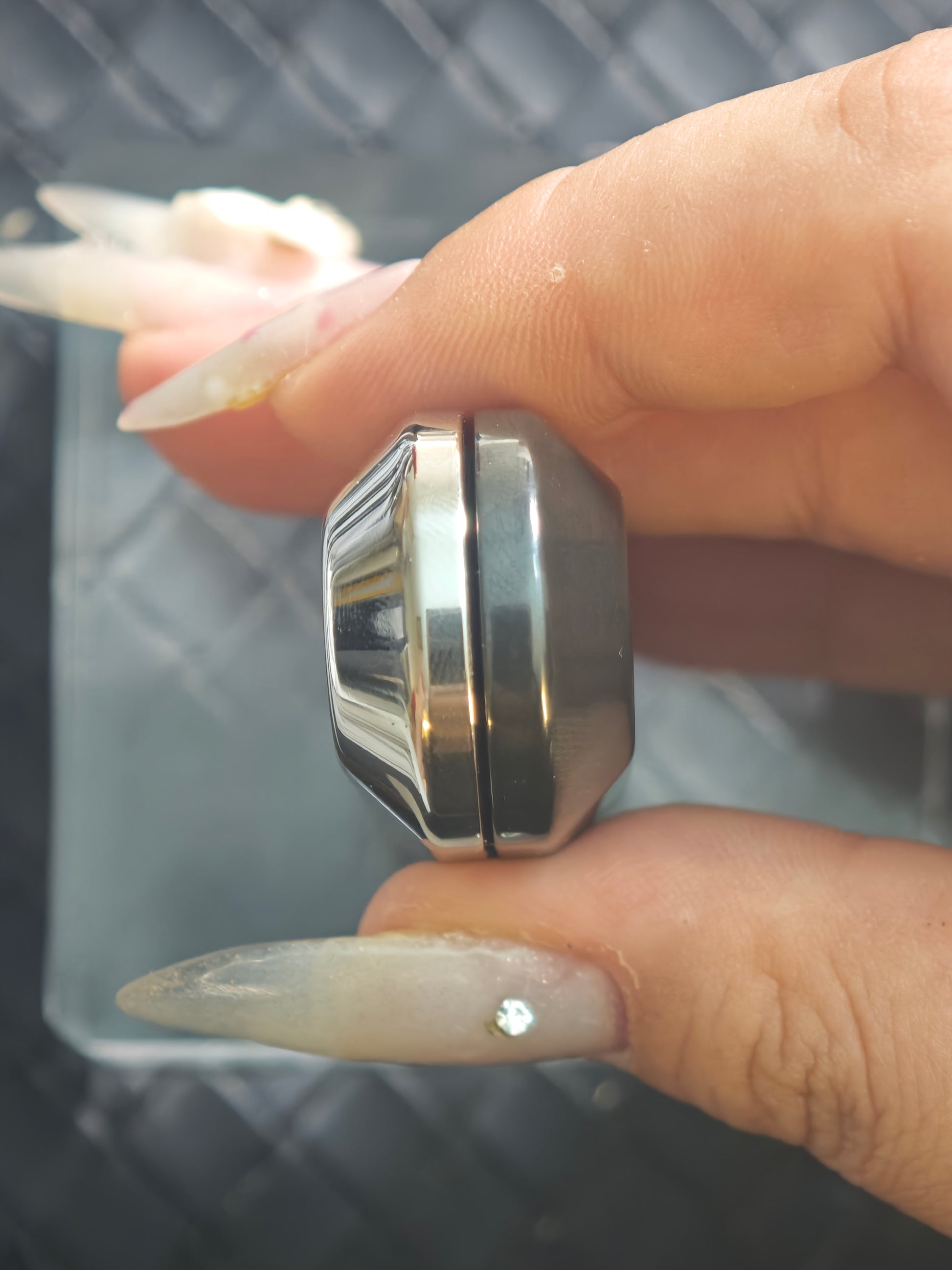 Axis Zirconium