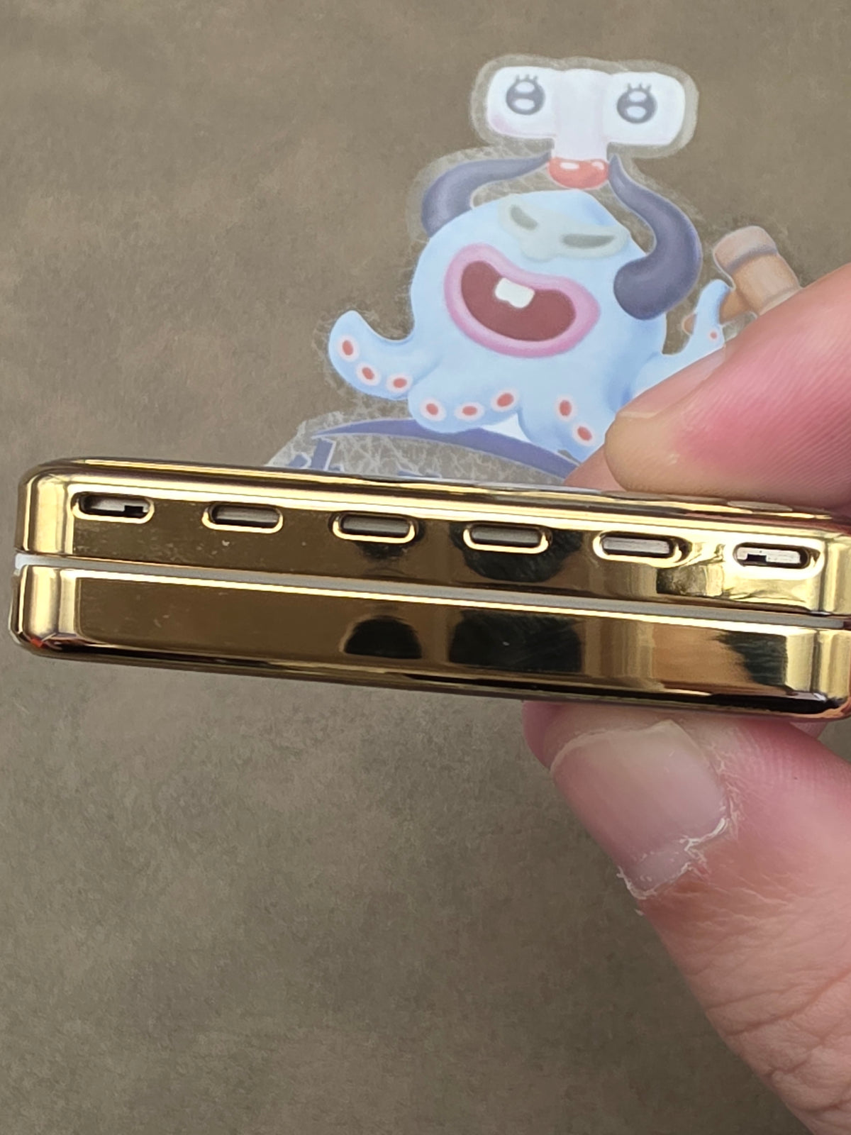 Feng Ling Stainless Steel Gold Plated Resin-Sealed