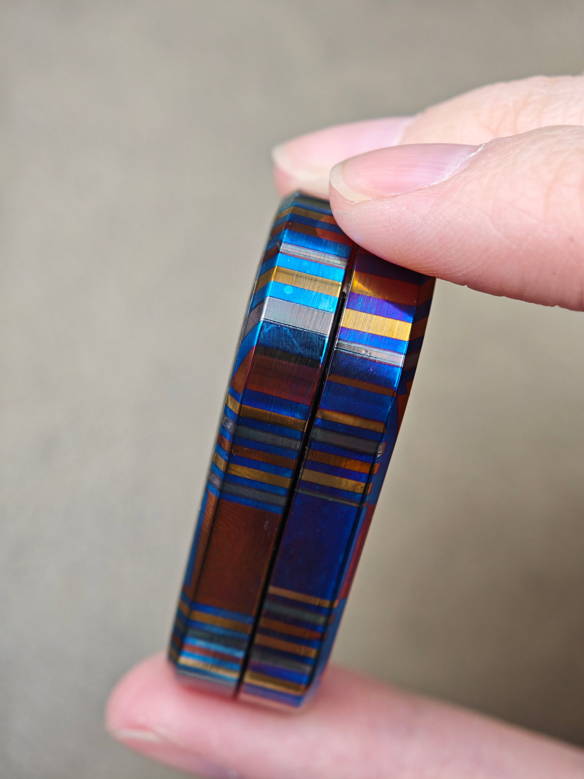F2 Zirconium Zircuti