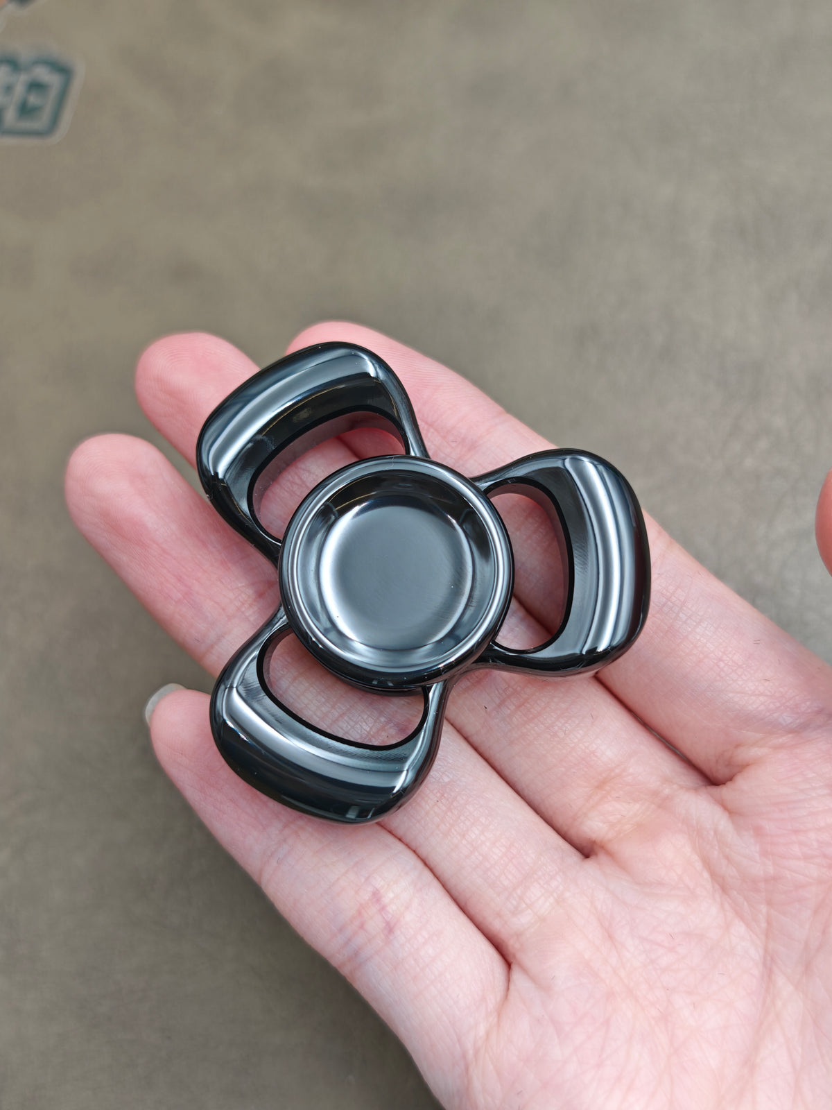 Three-Leaf Horizon Zirconium Polished