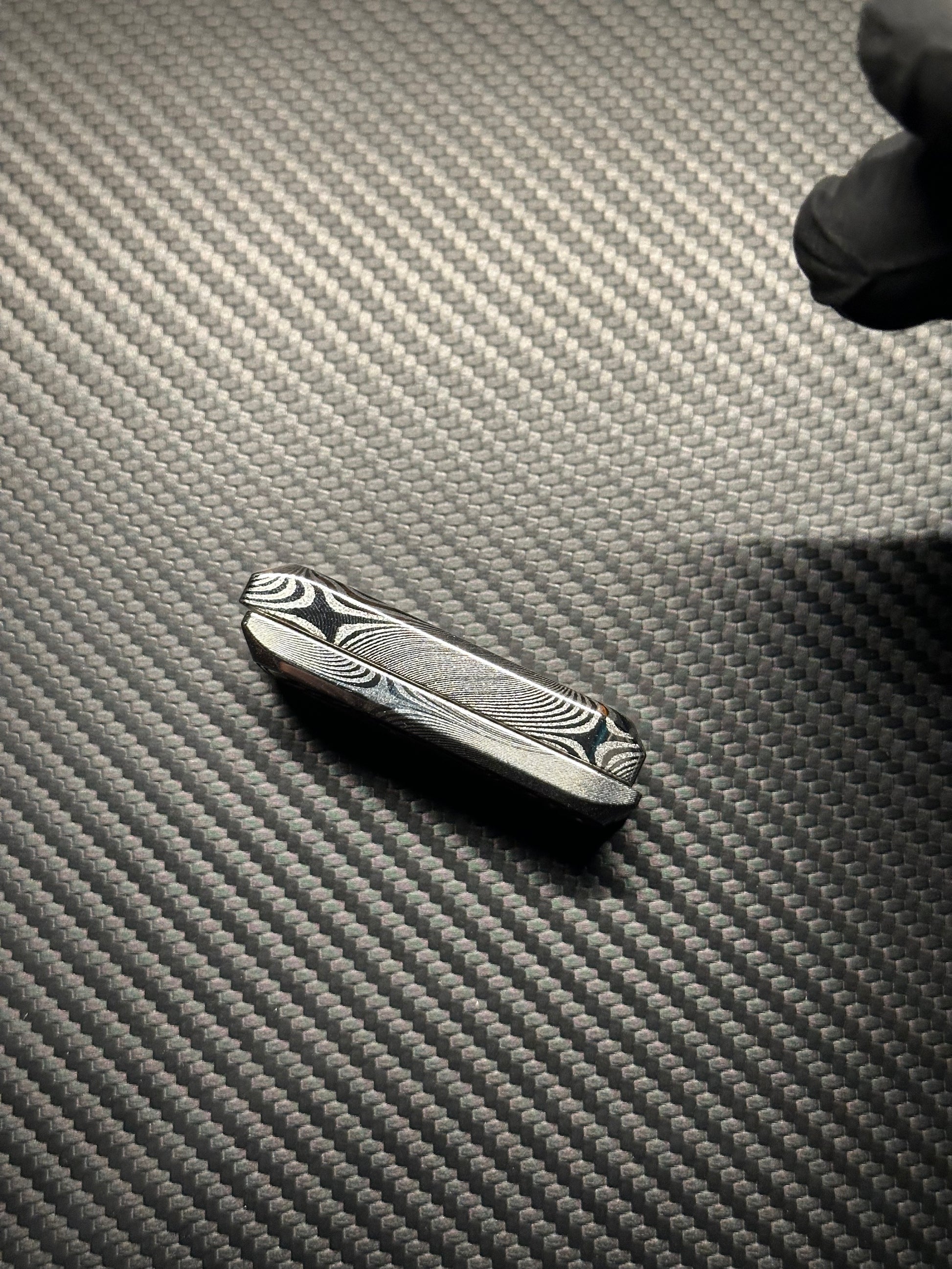 LIMBO Damasteel Engraved Limited 56