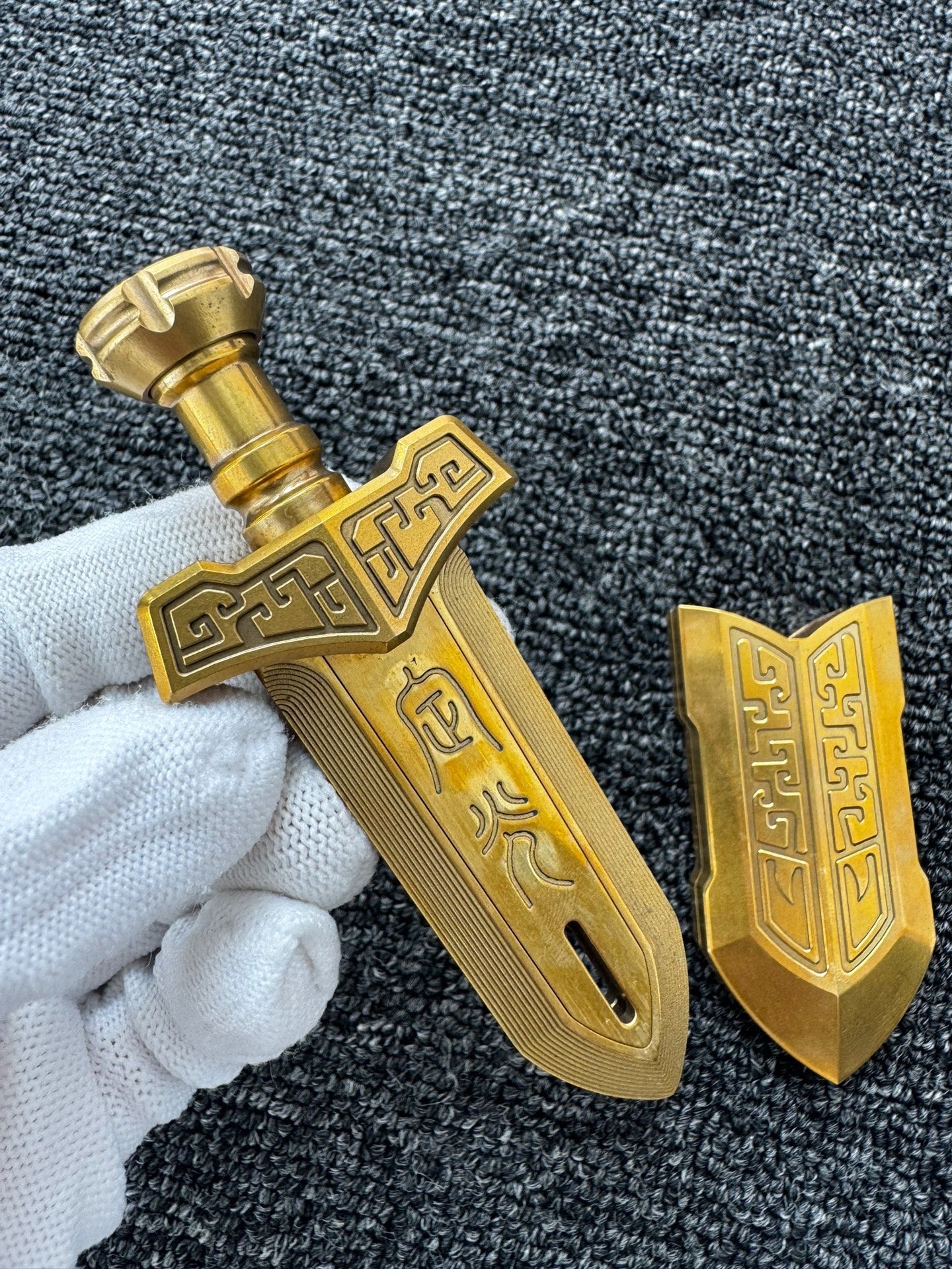 Dingguang Sword Bronze