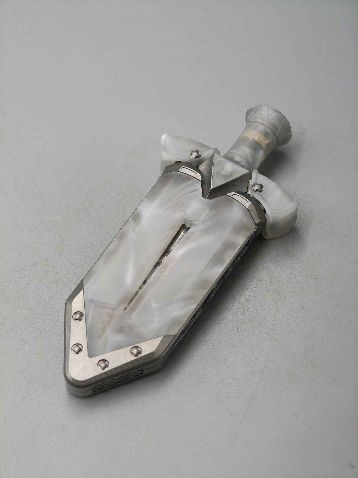 Ghost Lantern Lake Sword G10