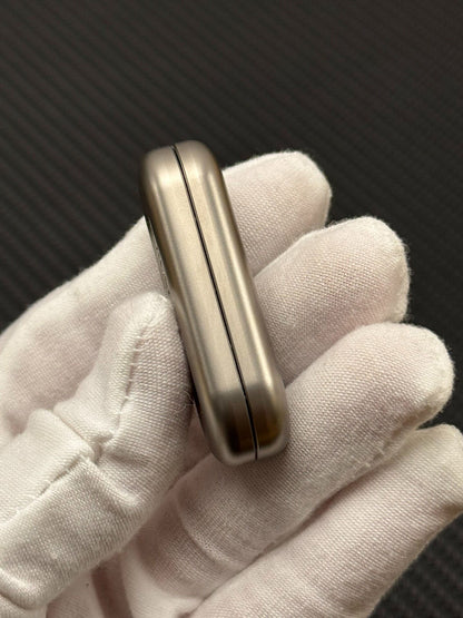 Floating Cloud Titanium