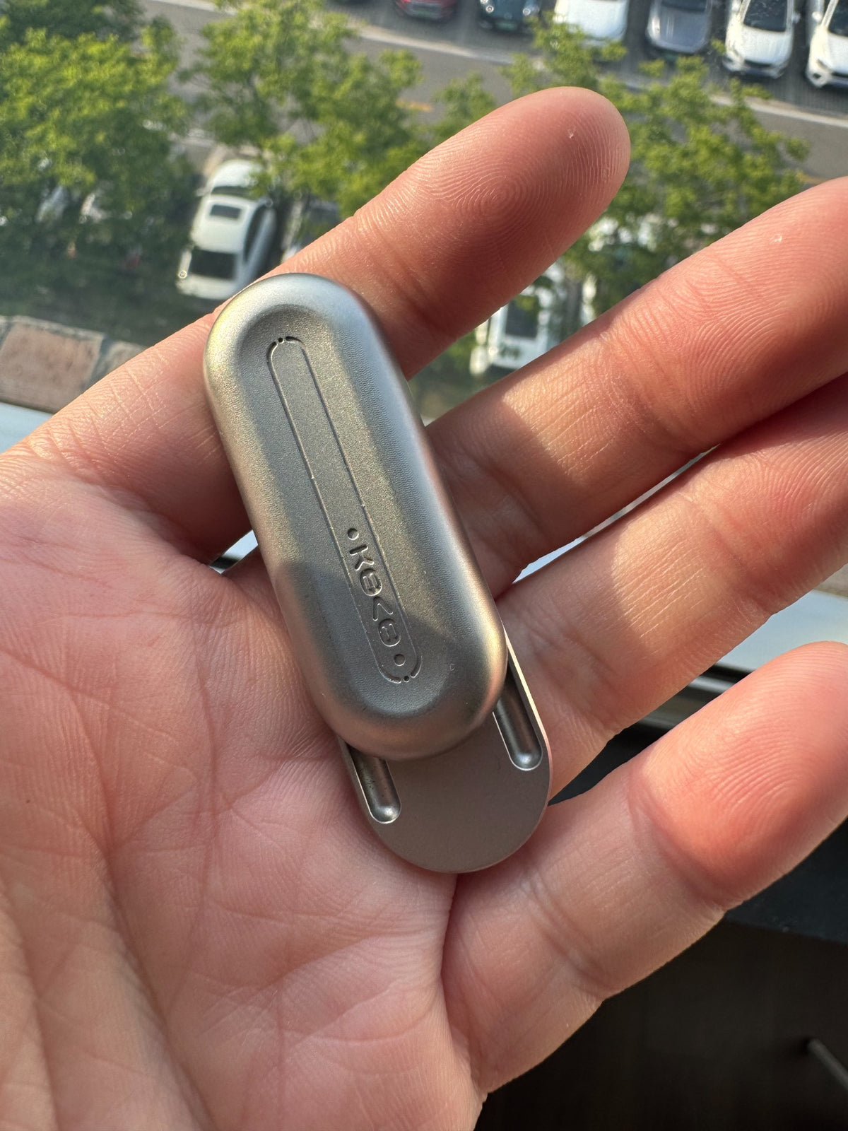 Floating Cloud Stainless Steel
