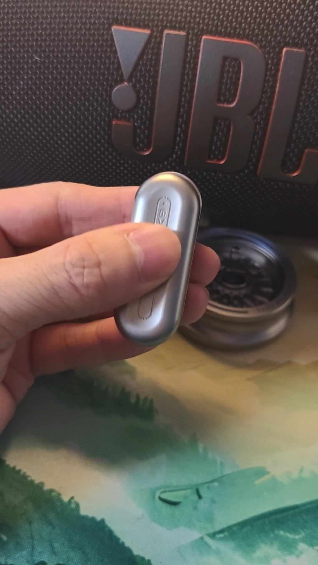 Floating Cloud Titanium