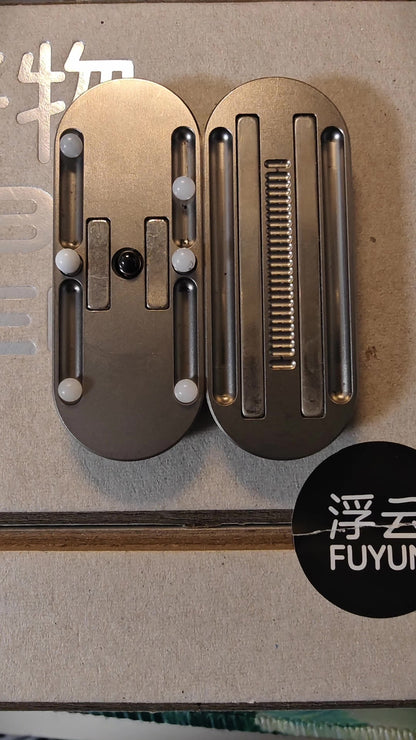 Floating Cloud Titanium