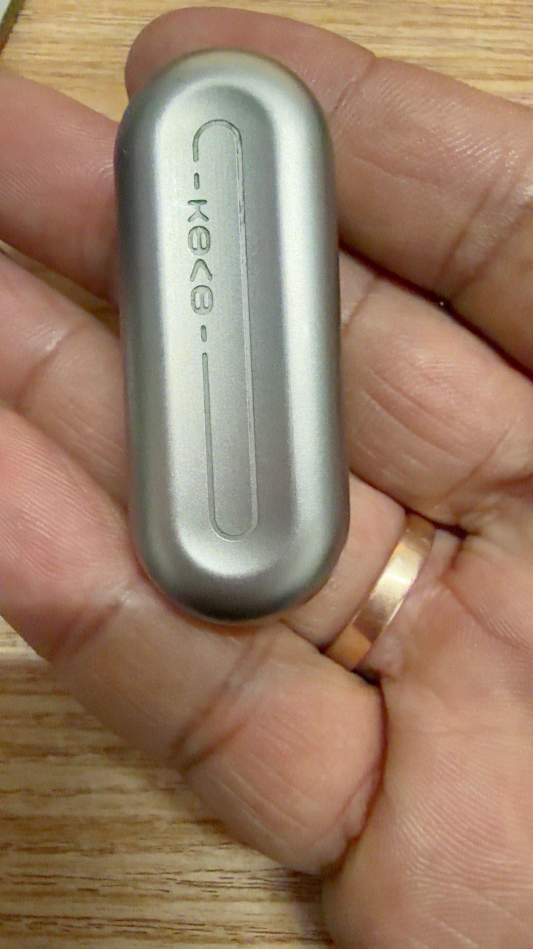 Floating Cloud Titanium