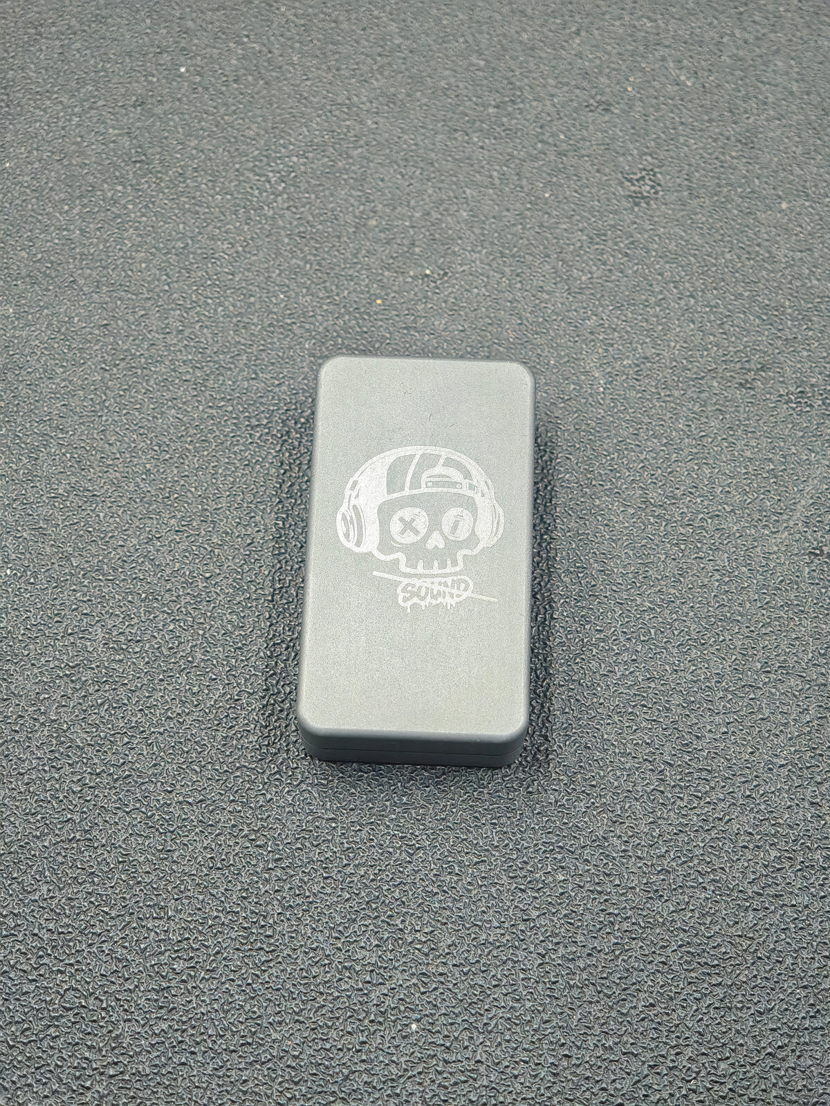 Mute Zirconium