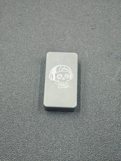Mute Zirconium