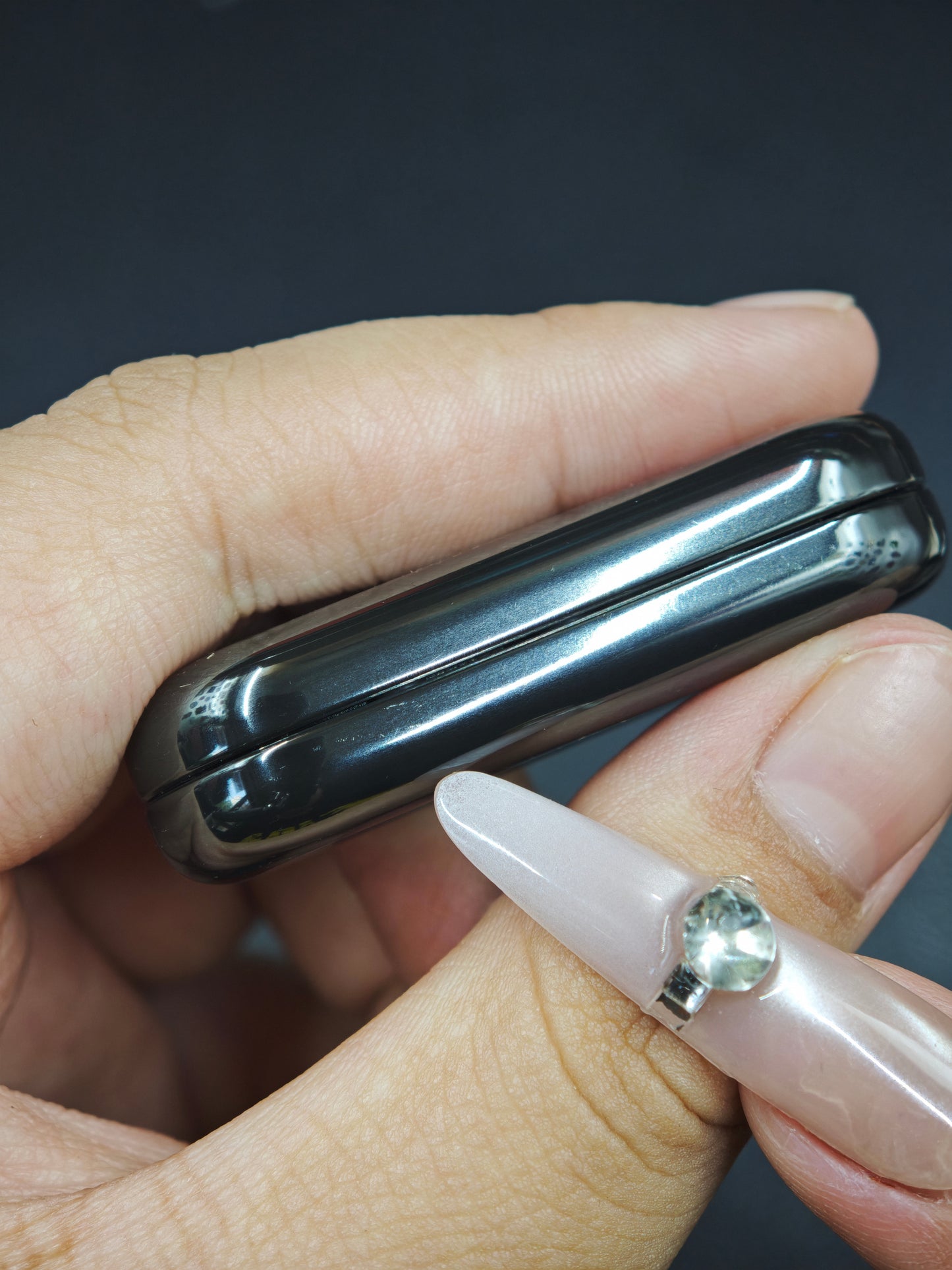 Floating Cloud Zirconium