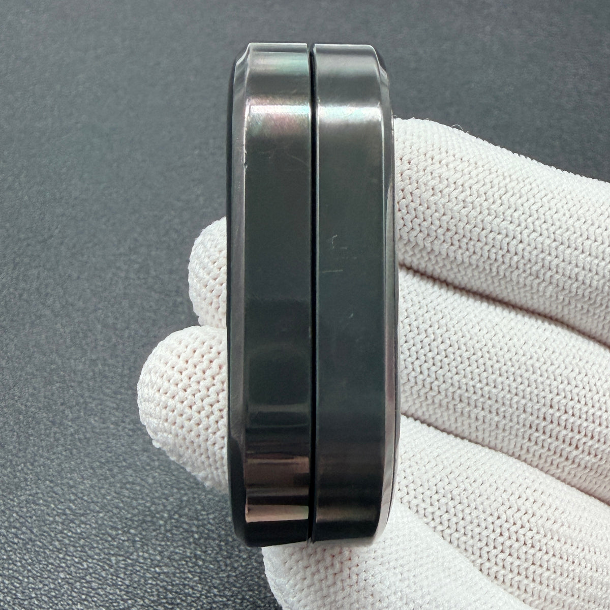 F2 Zirconium Color-Anodized Resin-Sealed