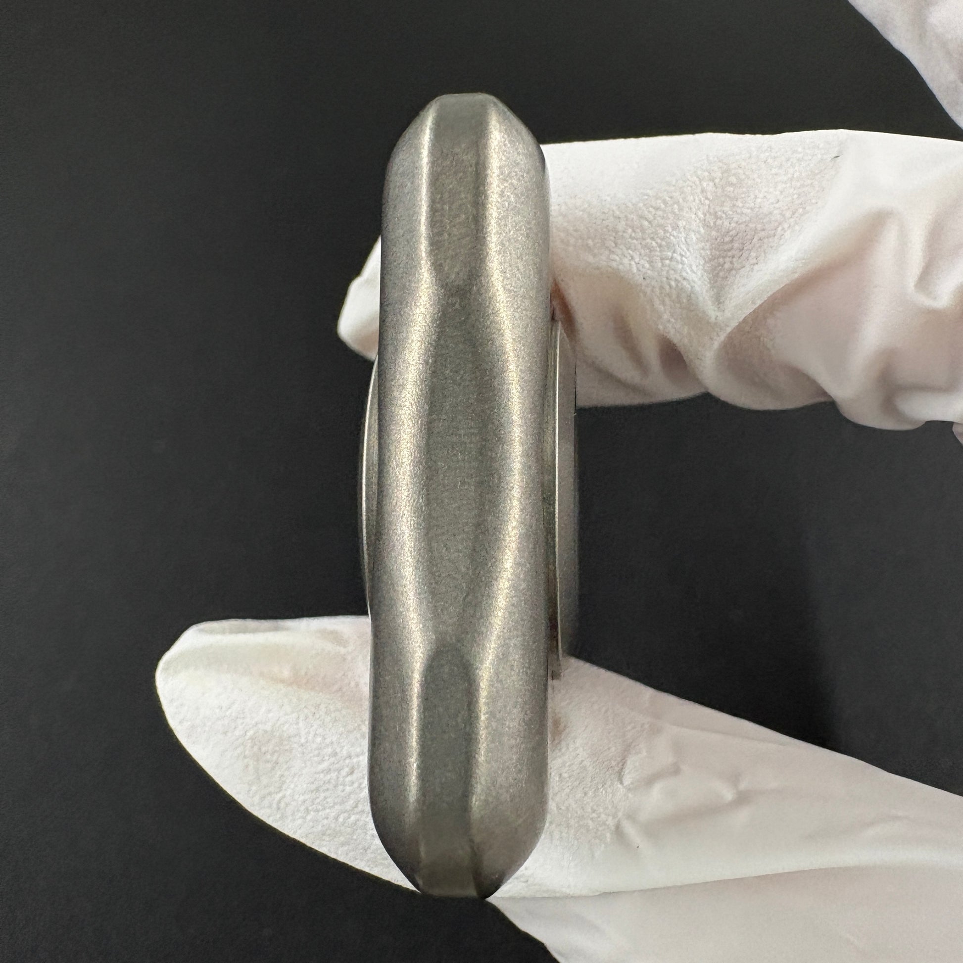Little Triangle Titanium