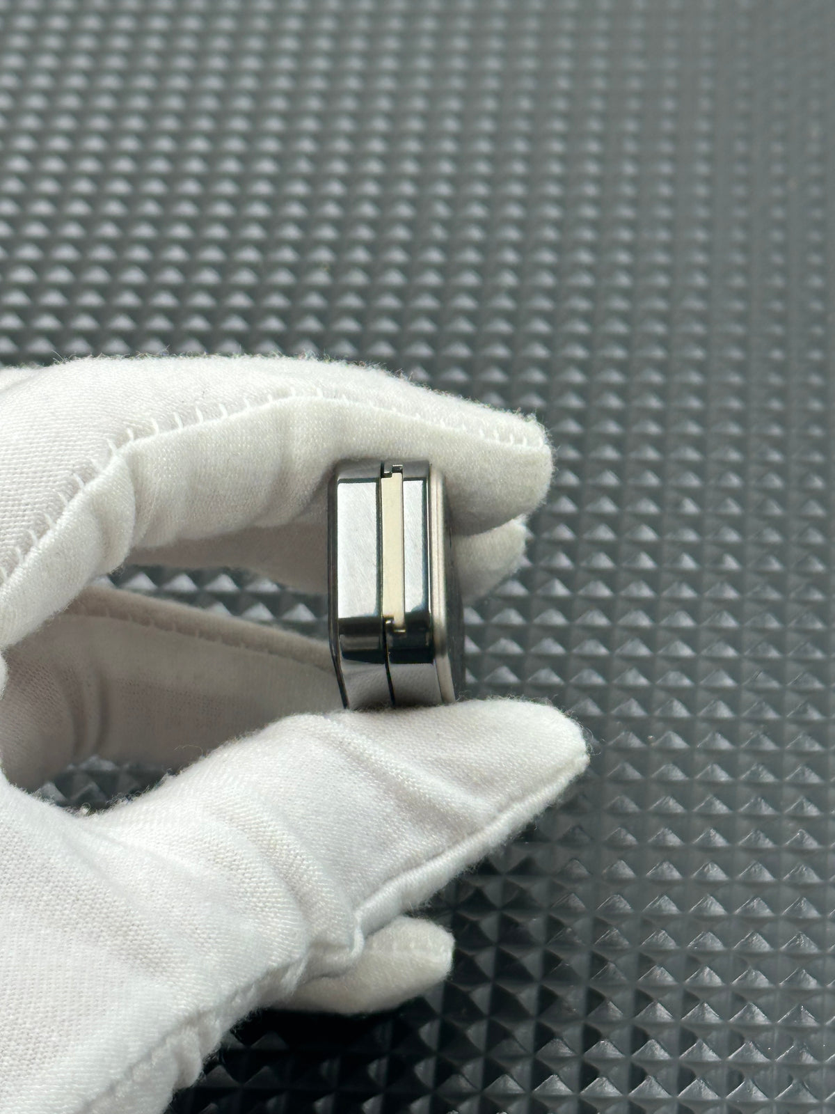 Pursuit Zirconium