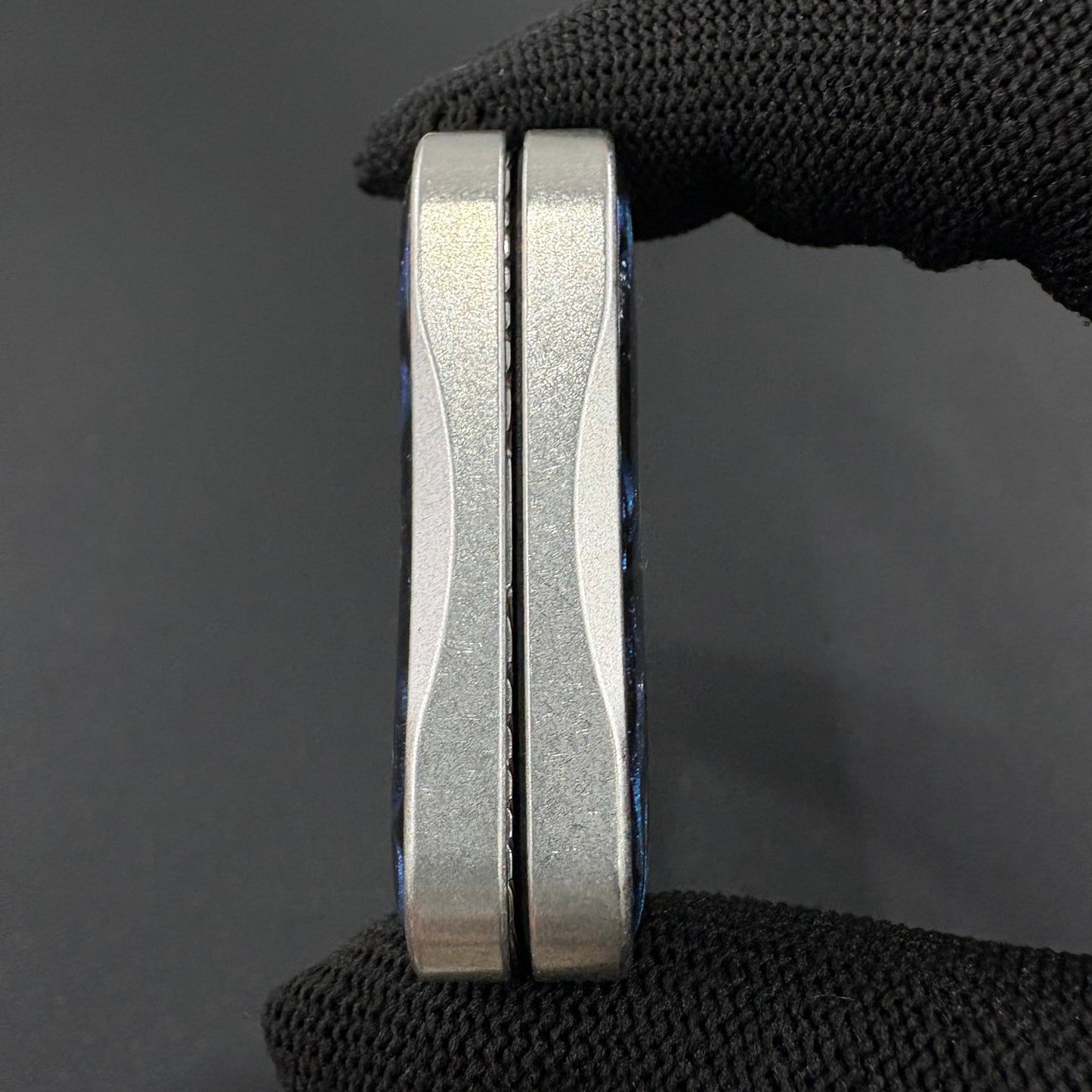 Aura Sand Stainless Steel