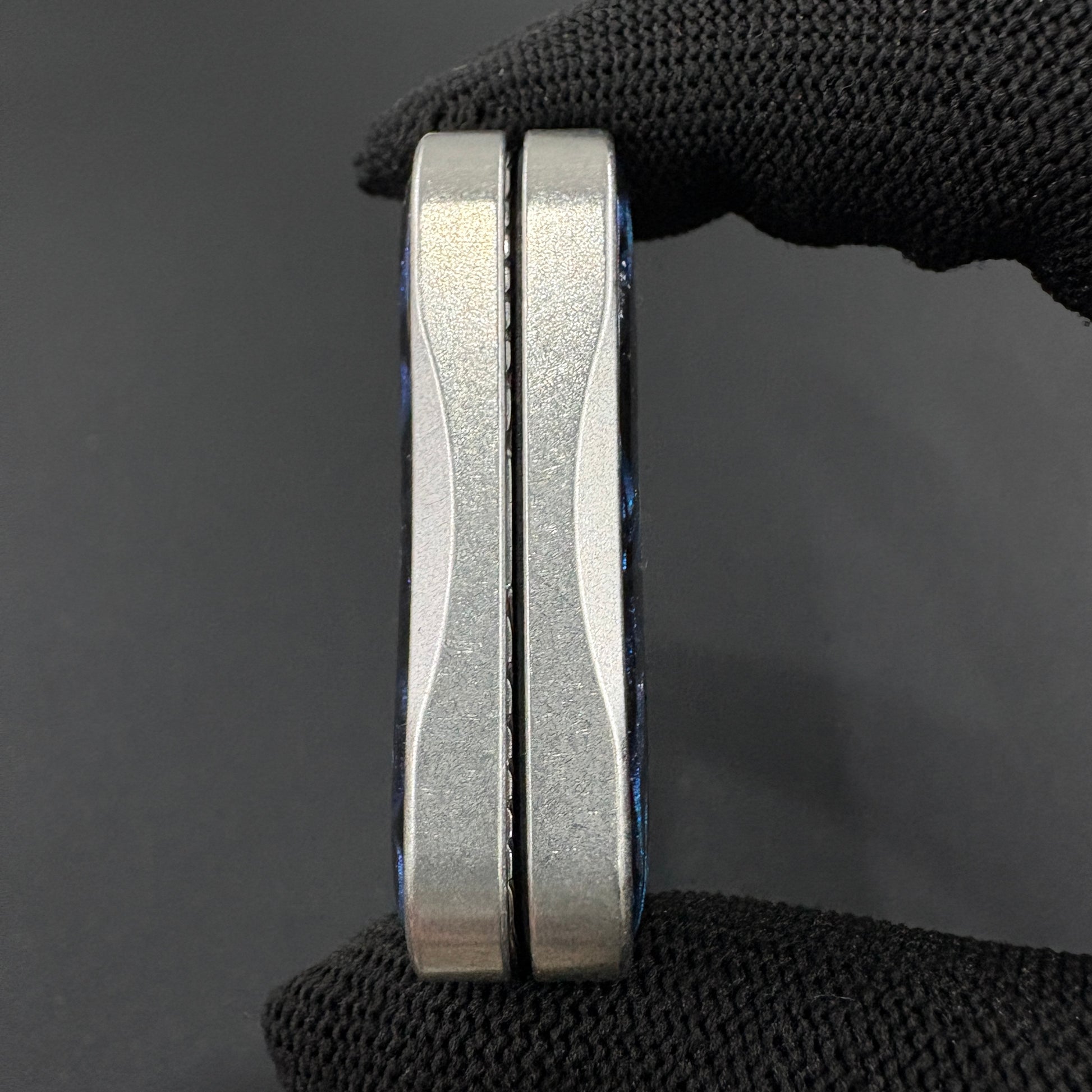 Aura Sand Stainless Steel