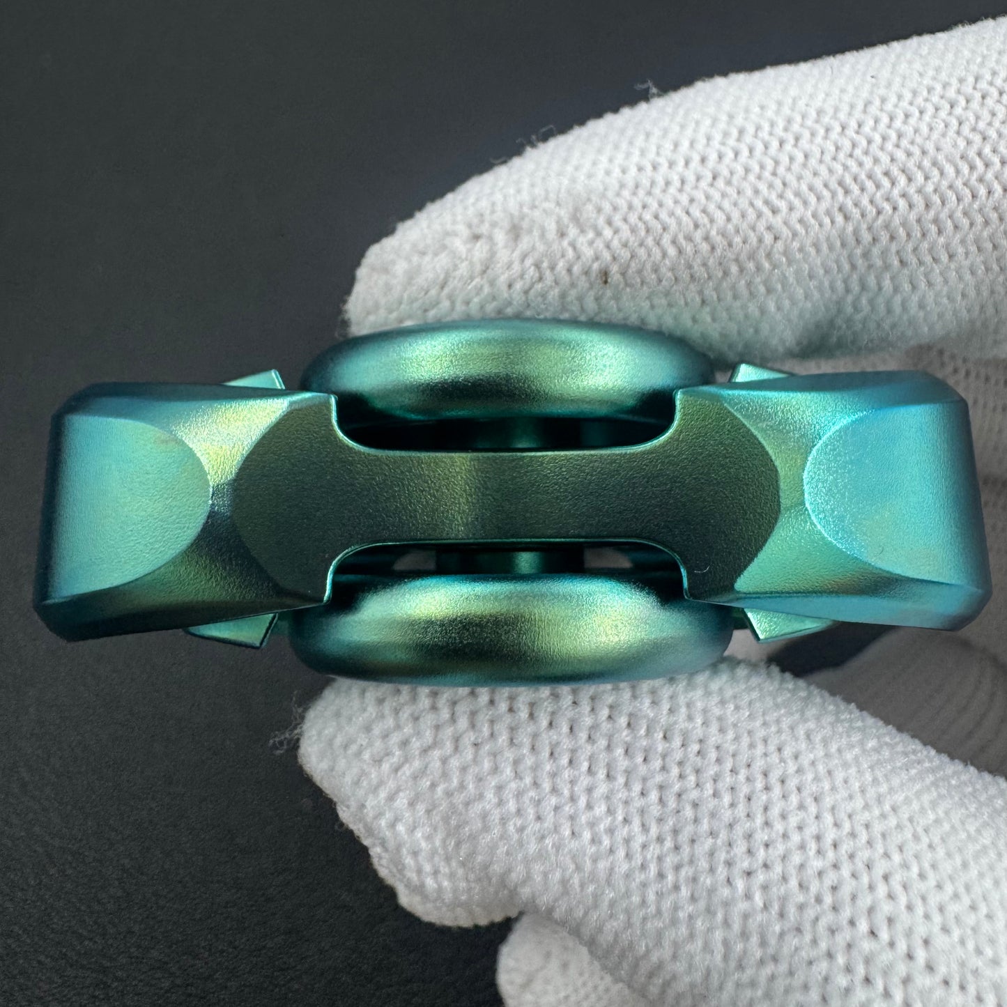 Pan Yixian Zirconium