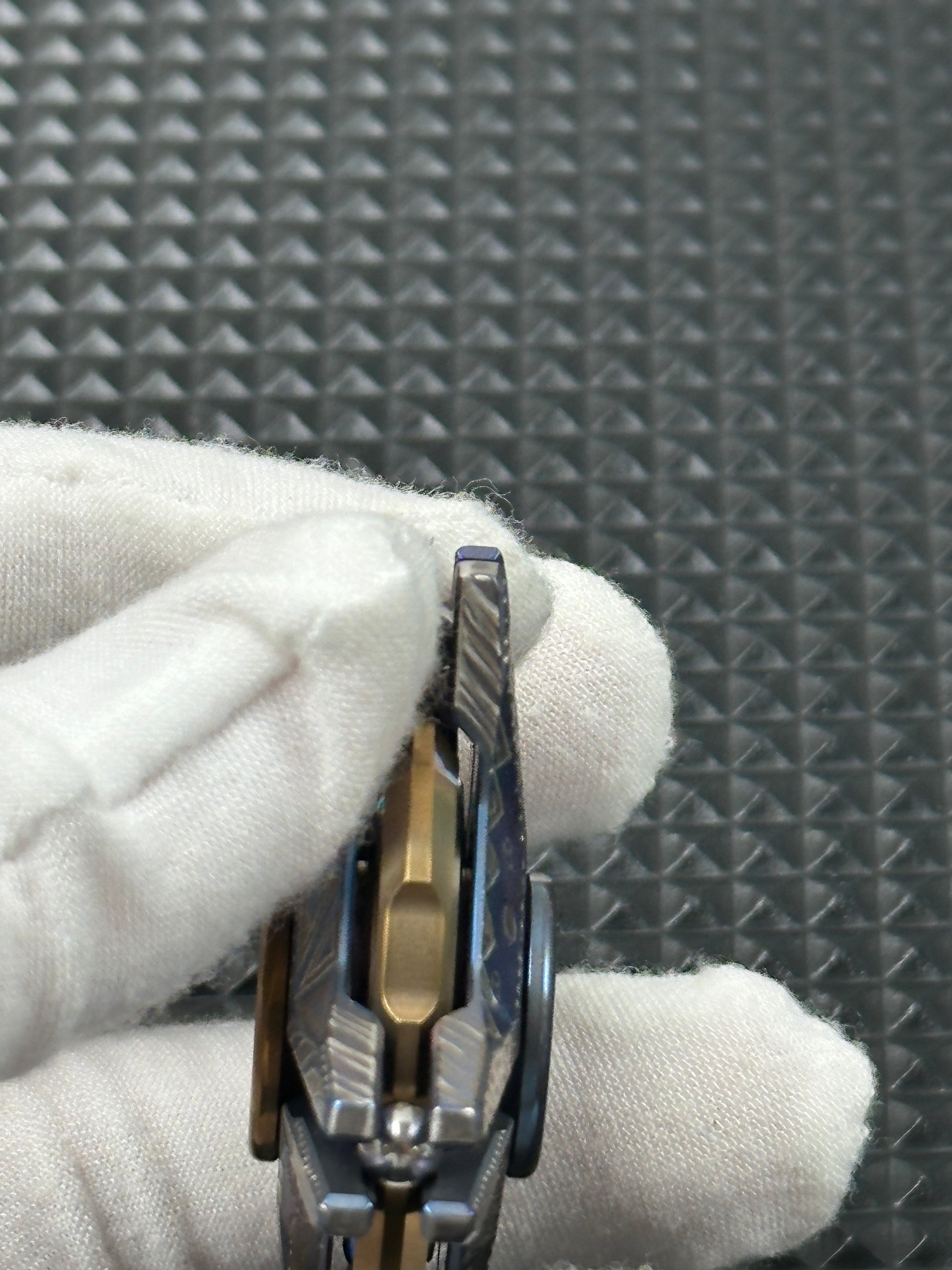 Manzala Titanium Stainless Steel