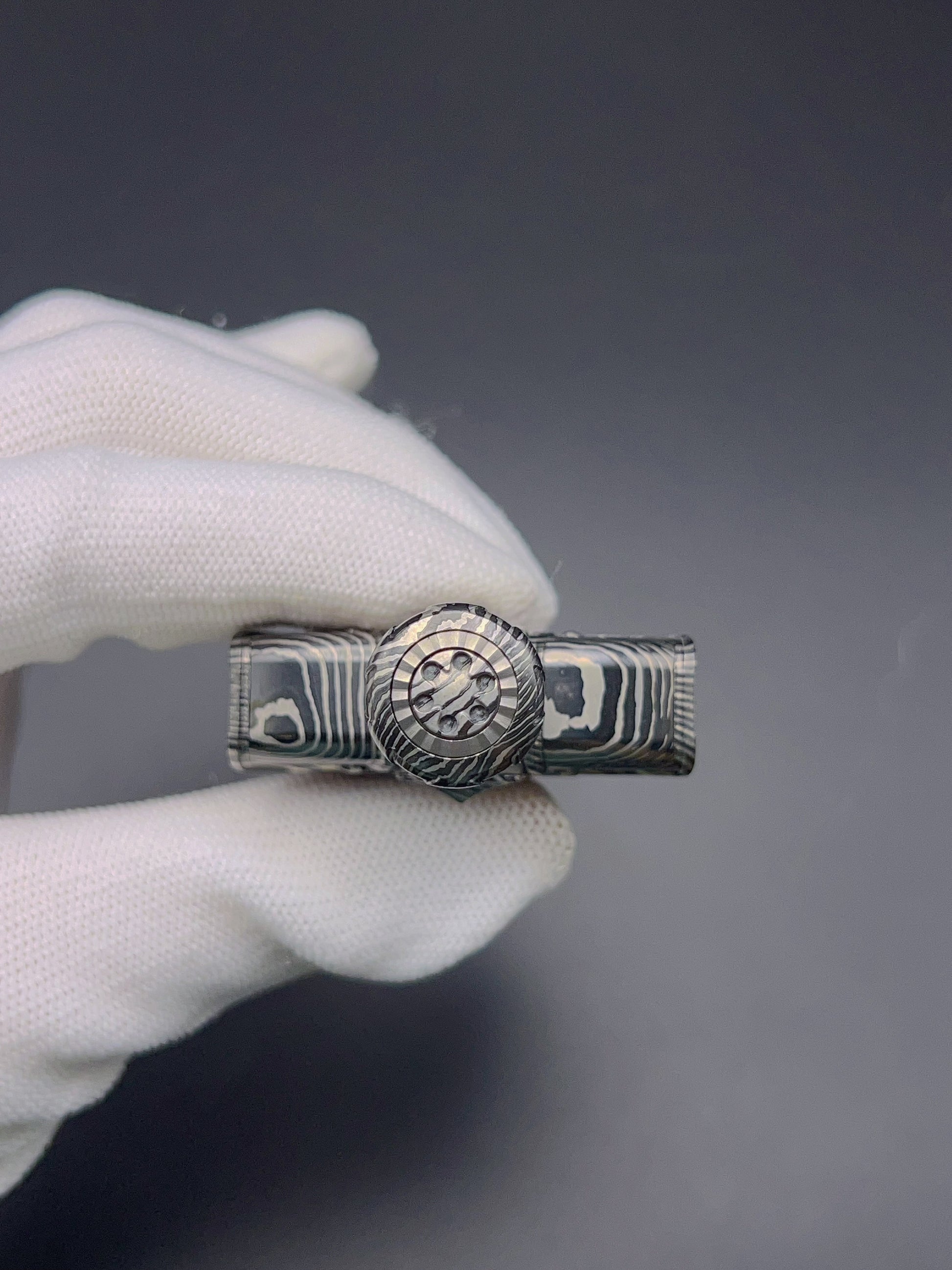 White Tiger Lake Sword Zircuti Zirconium