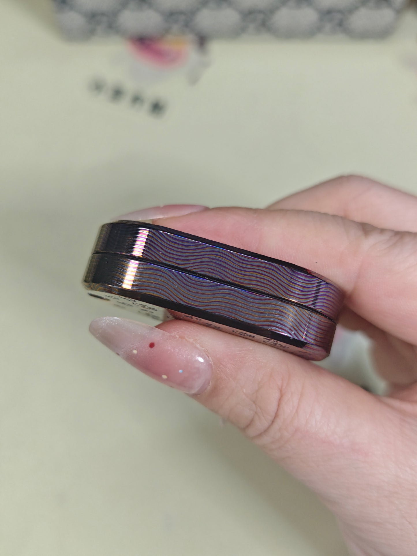 F2.9 Zircuti