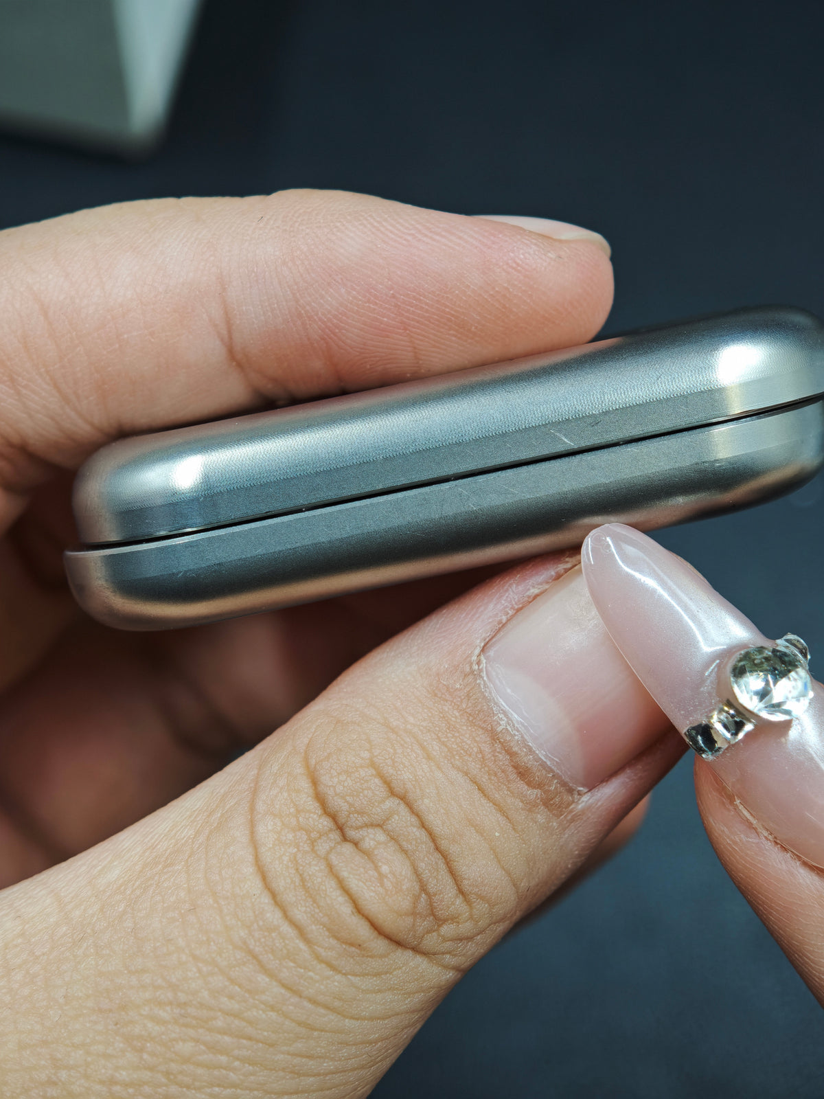 Floating Cloud Titanium