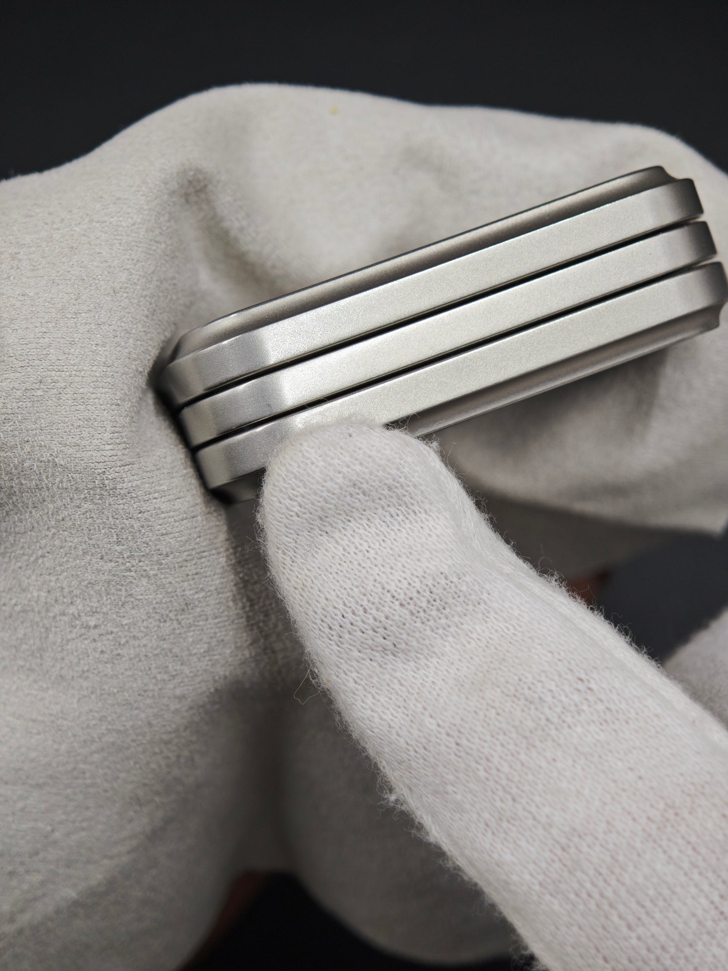 Magnet Feel Stainless Steel Stonewashed