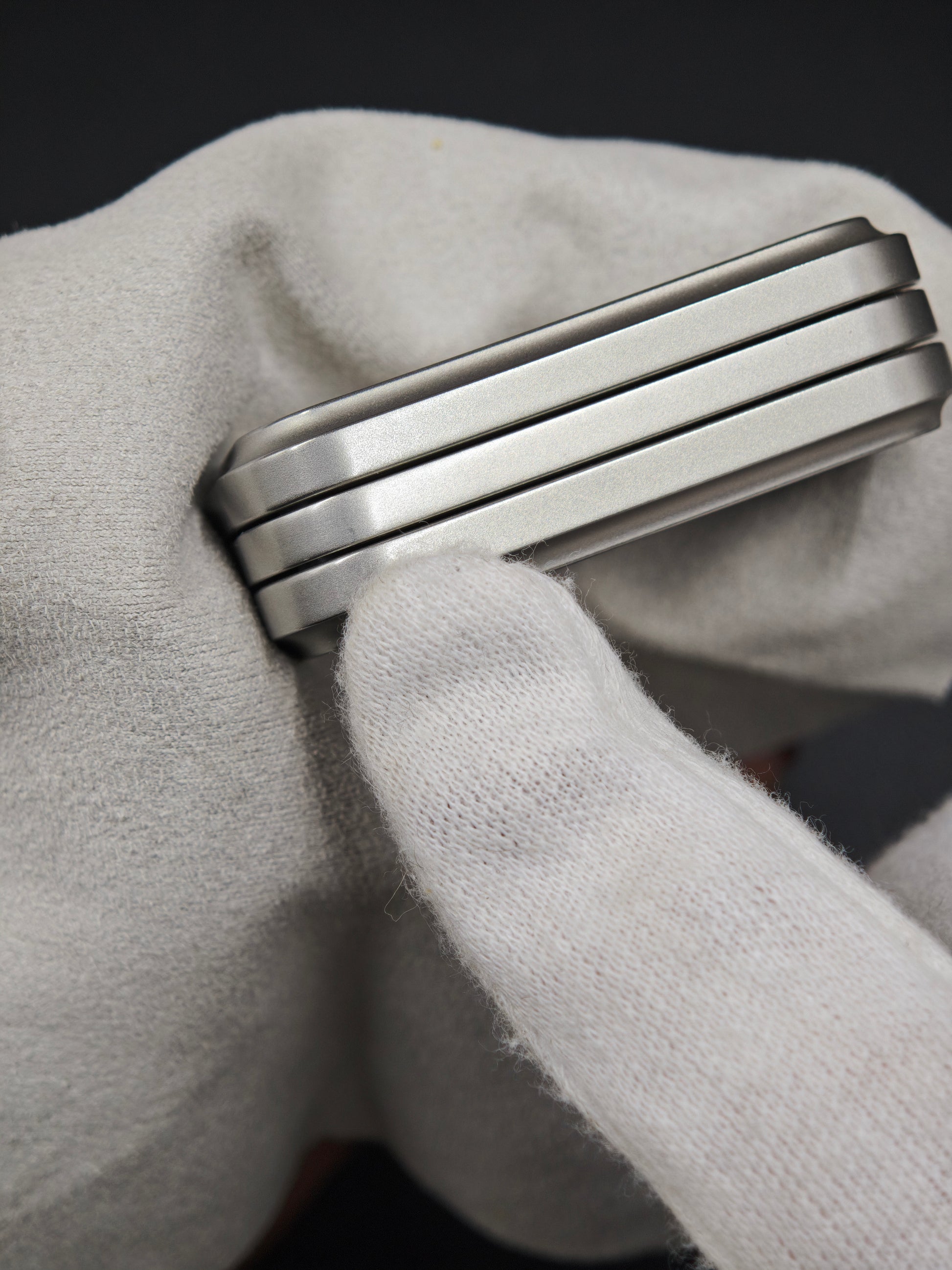 Magnet Feel Stainless Steel Stonewashed