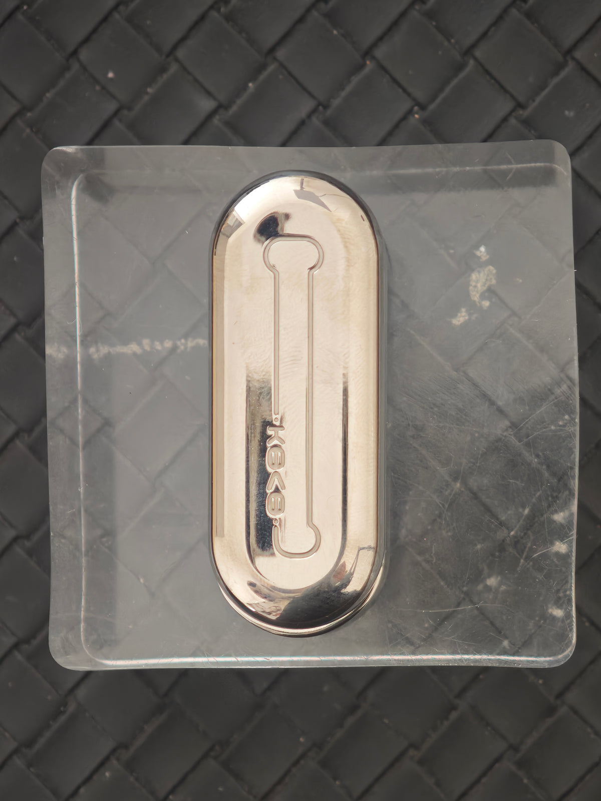 Floating Cloud Titanium Polished